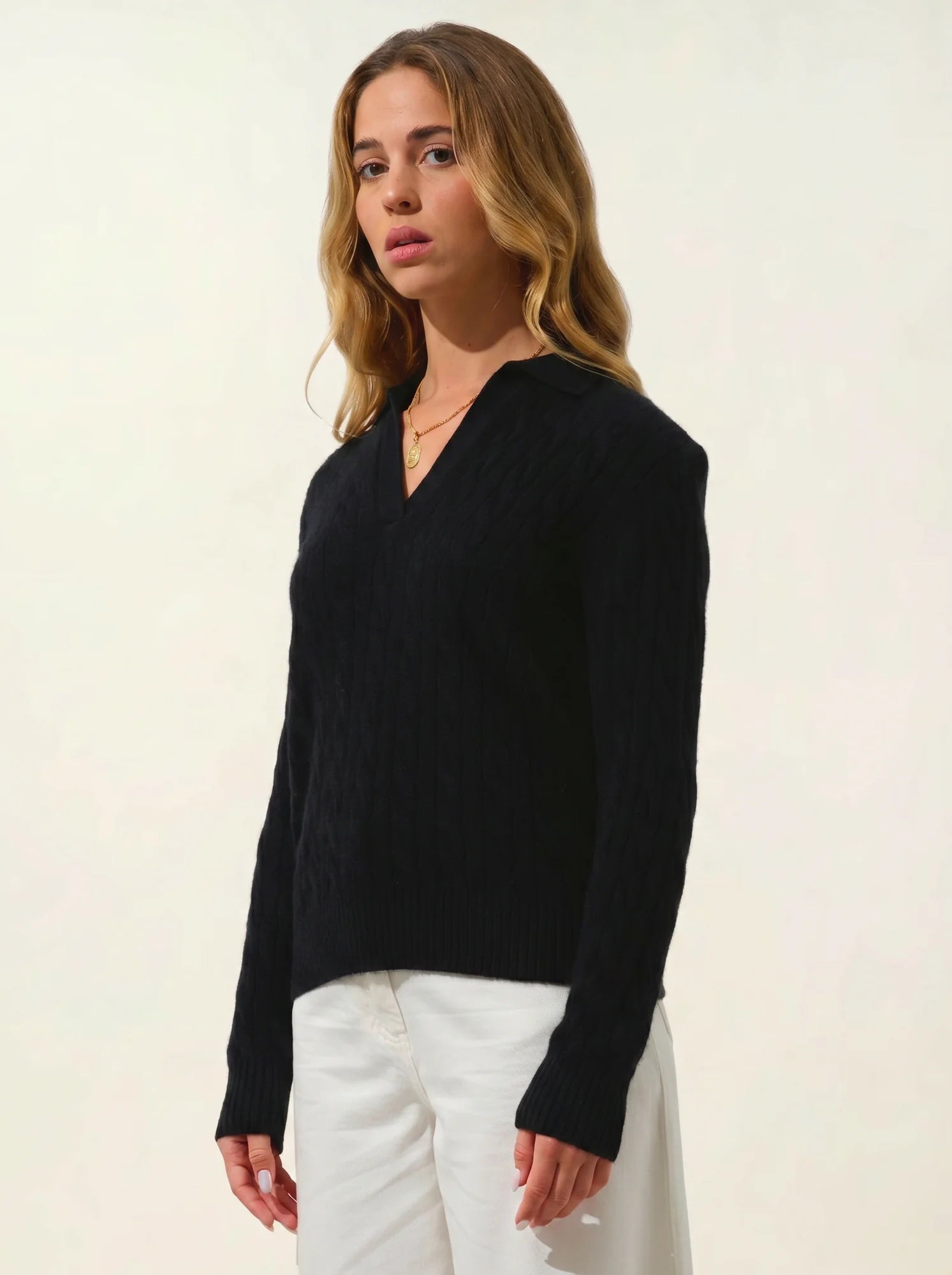 ELYSANDRA pull col polo ouvert 4 fils noir