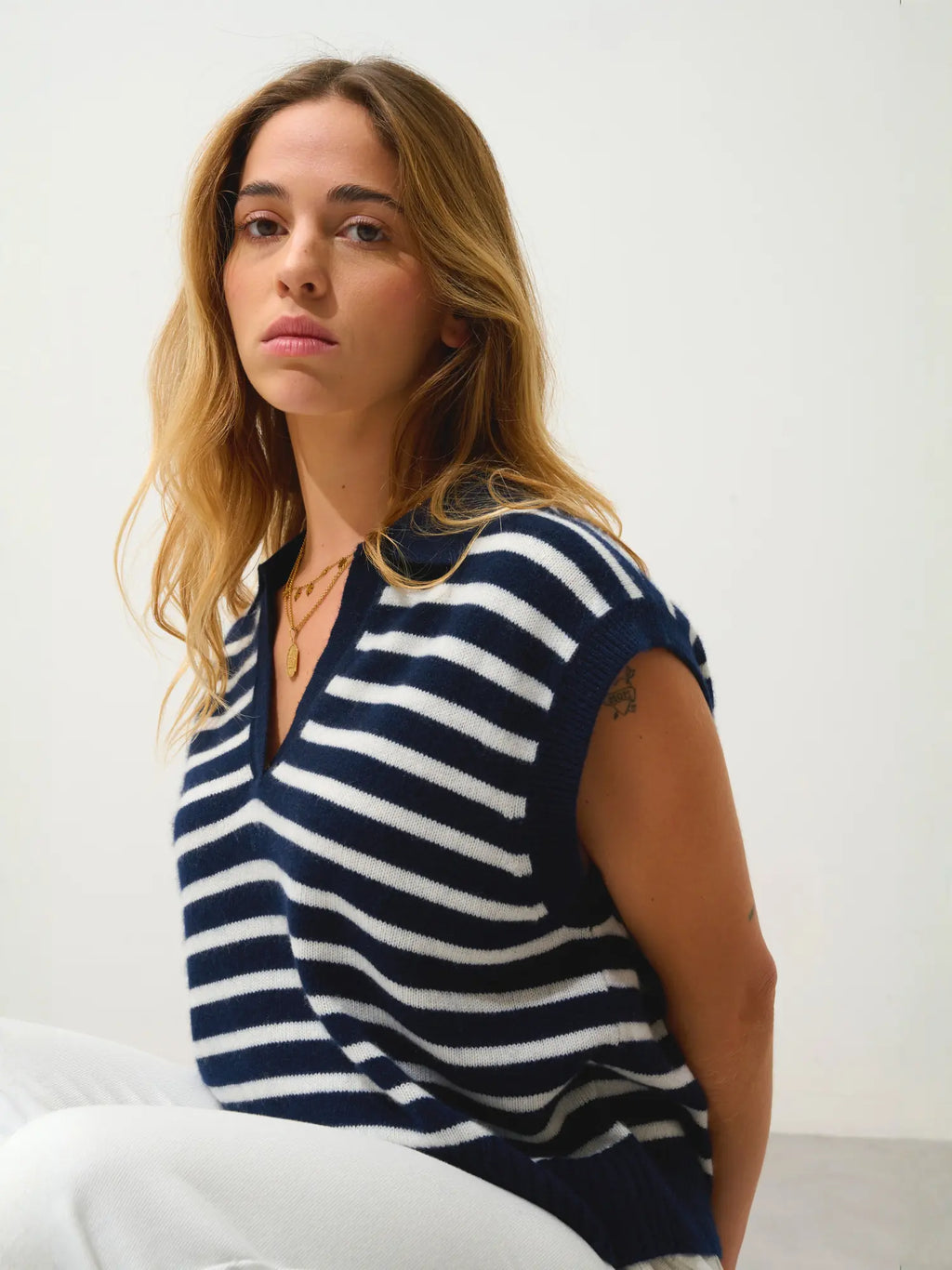 FELINA Pullover Polokragen offen ärmellos 4-fädig Marineblau und Elfenbein