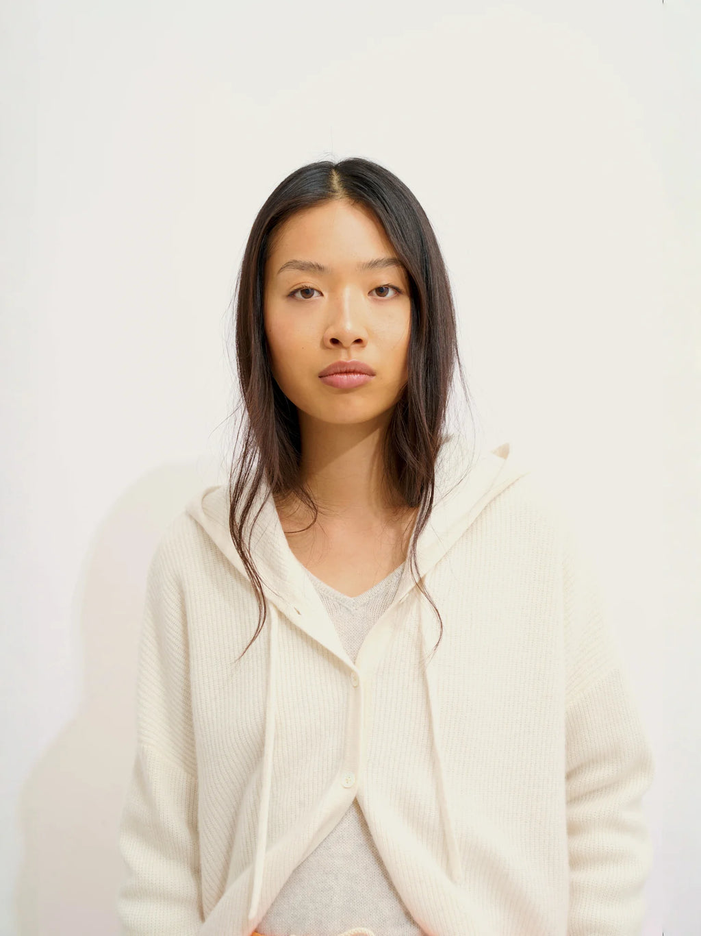 ELARA strickjacke mit kapuze elfenbein