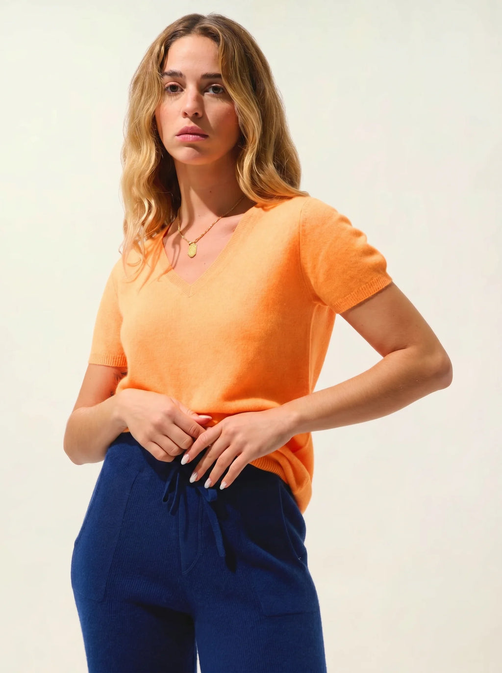 KALI t-shirt v-ausschnitt clementine