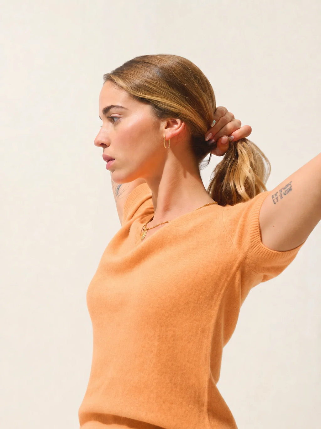 KALI t-shirt v-neck citrus