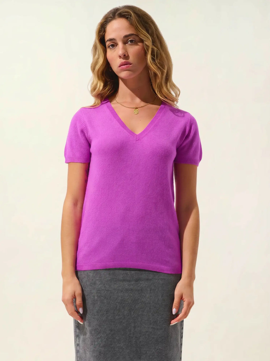KALI t-shirt v-ausschnitt violett