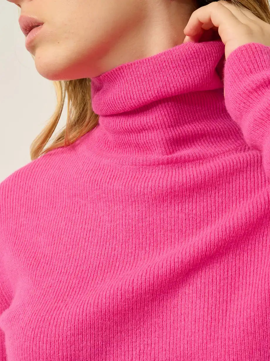 SUZIE pullover rollkragen flamant rosa