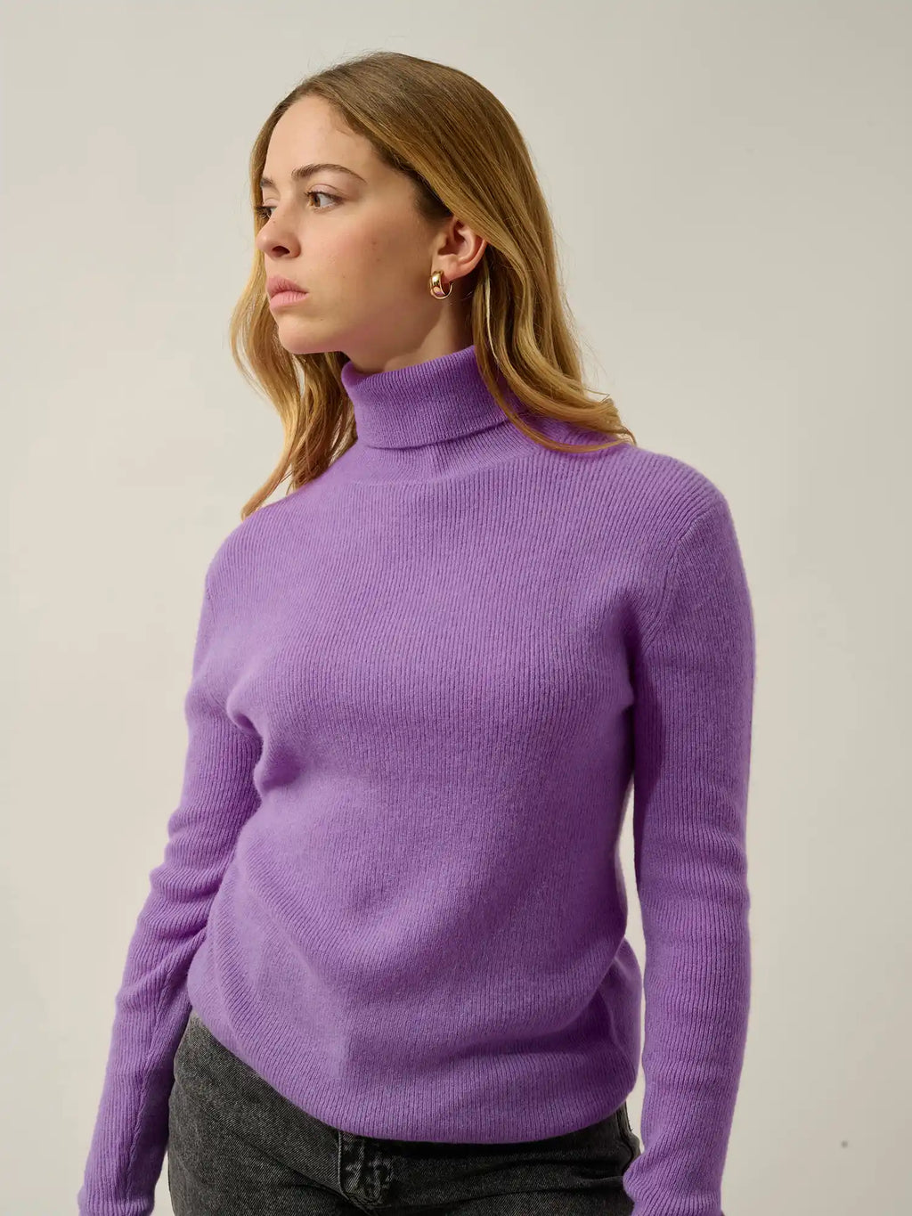SUZIE pull col roulé parme