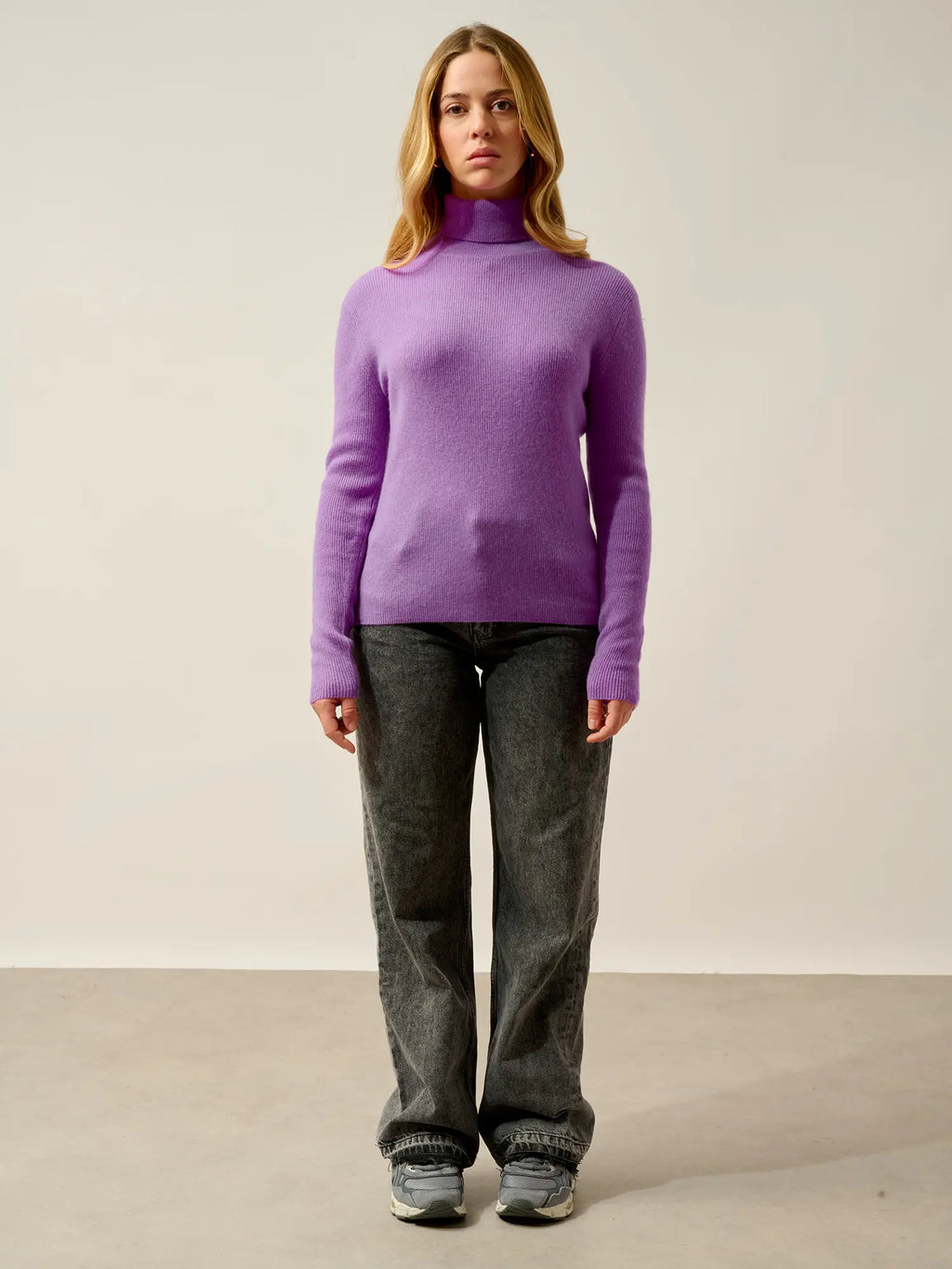 SUZIE pull col roulé parme
