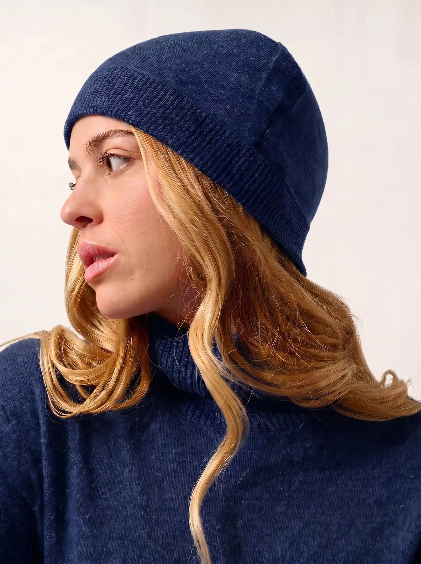 MANTI beanie midnight