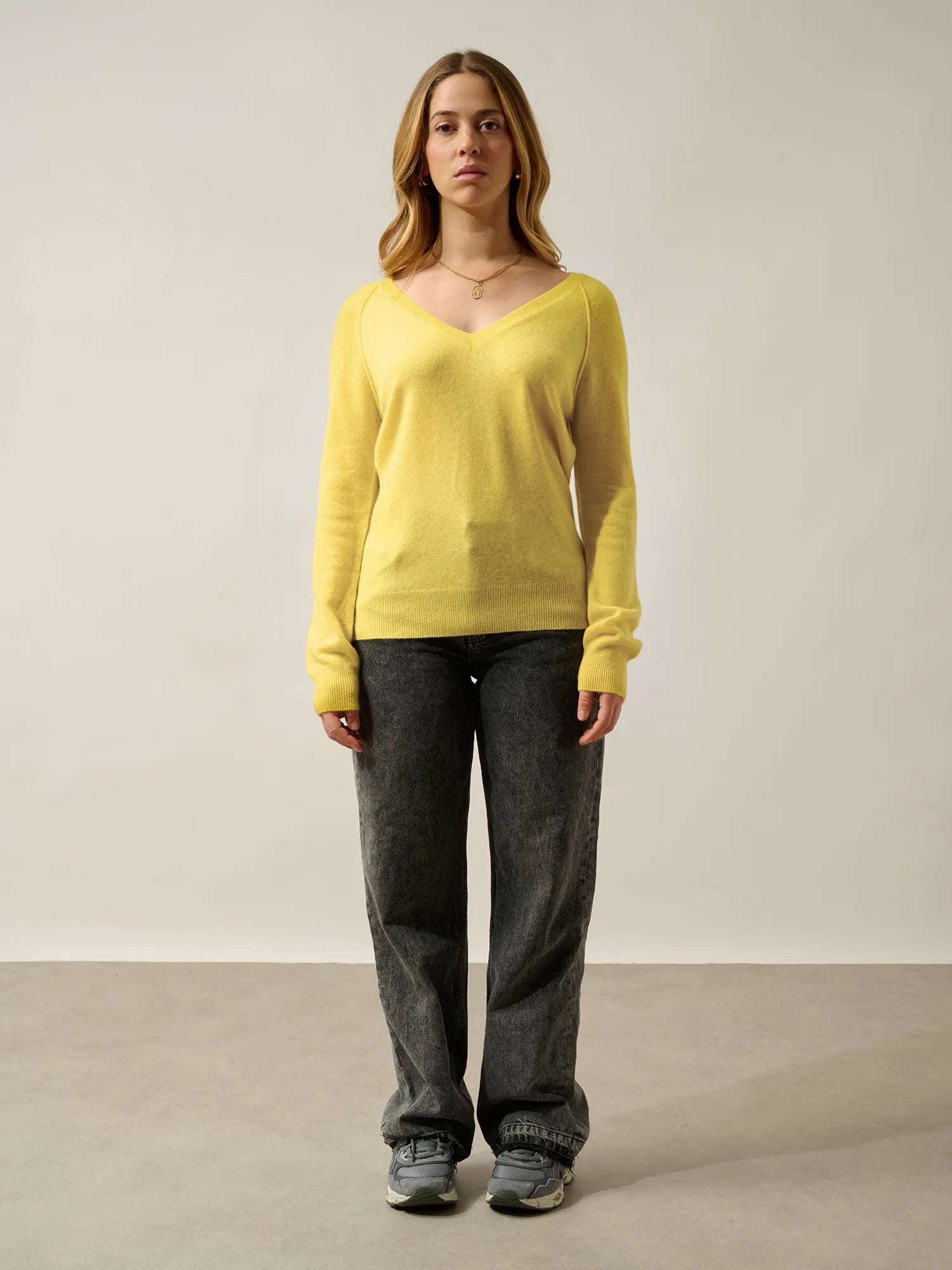 GIUSALET Pullover V-Ausschnitt Zitronengelb