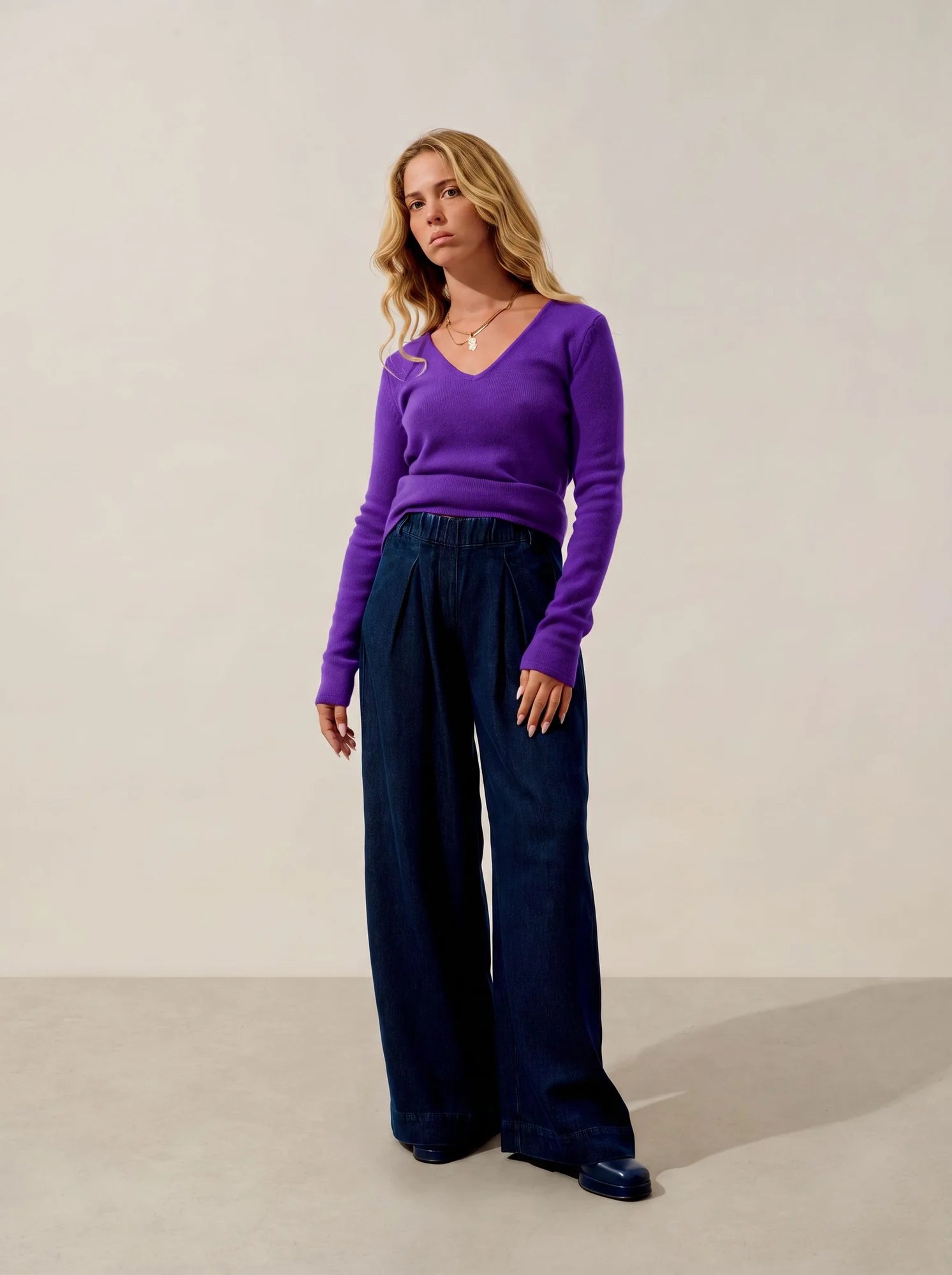 CHELSEA pull col V 4 fils ultraviolet