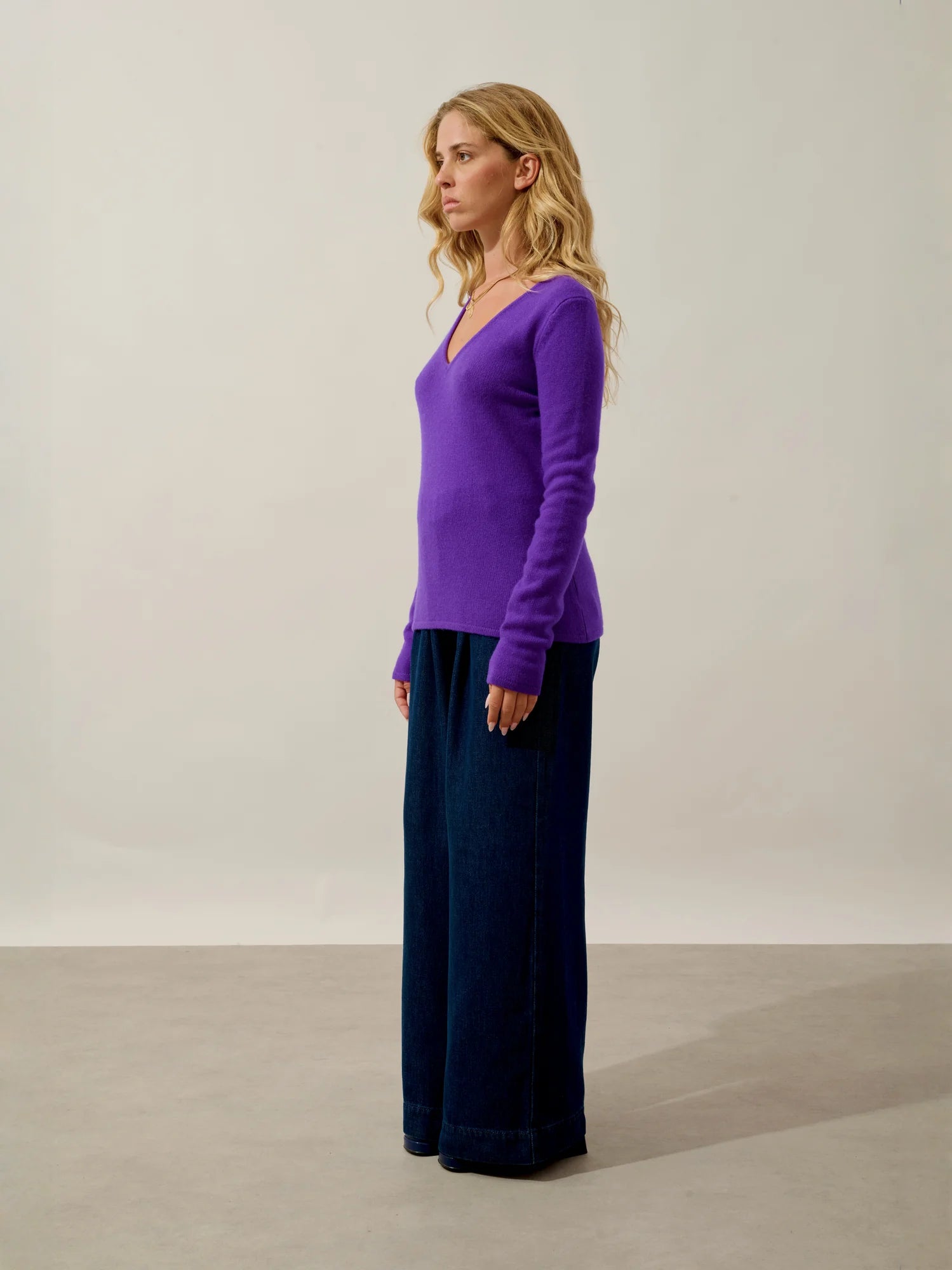 CHELSEA pull col V 4 fils ultraviolet