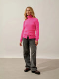BISE pull col roulé flamant rose fluo