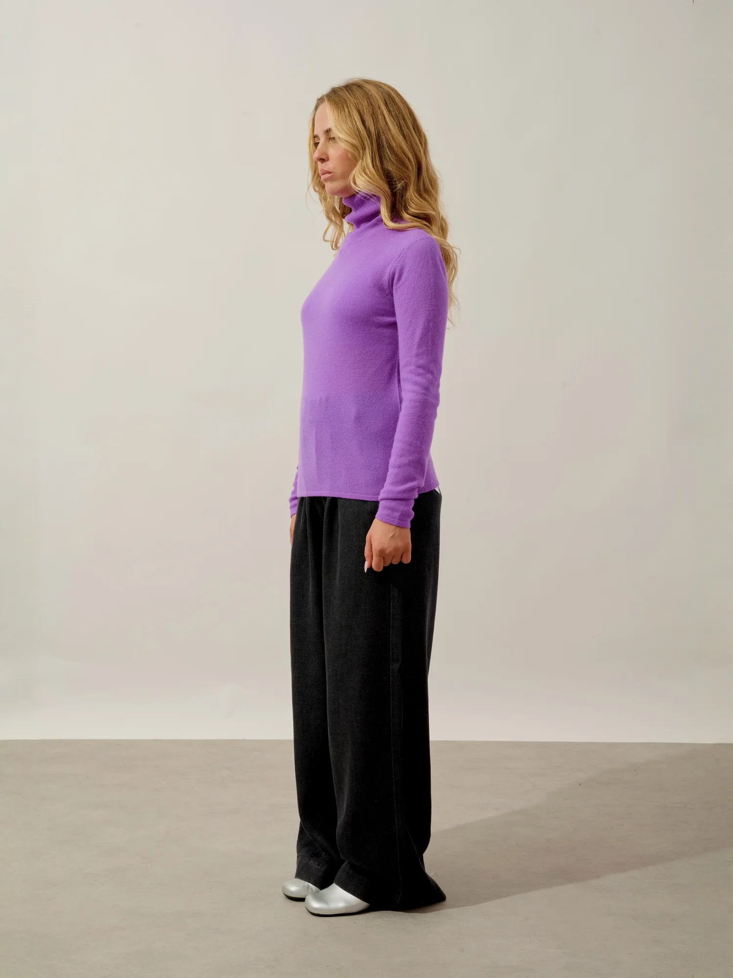 BISE pull col roulé lilas