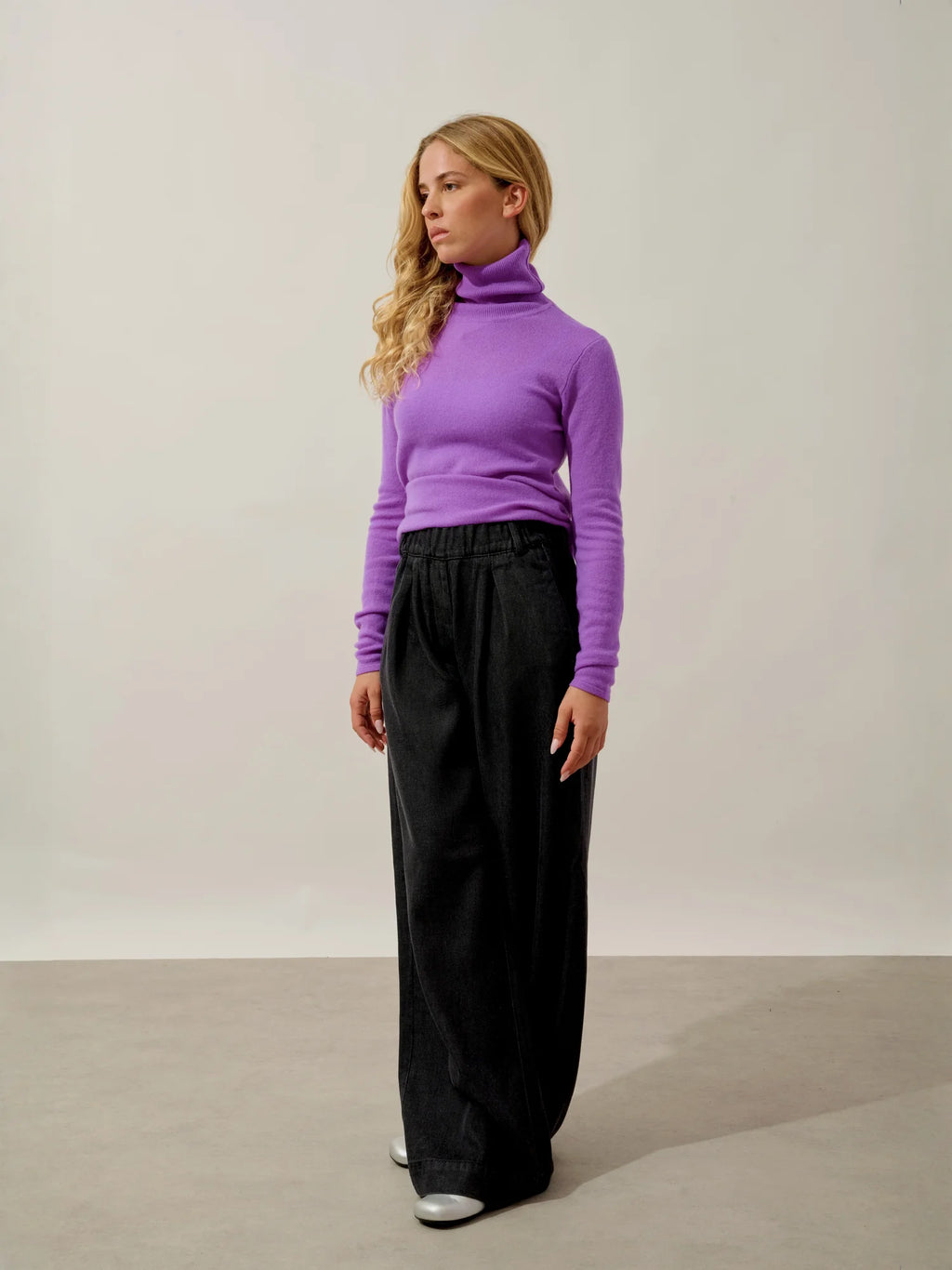 BISE pull col roulé lilas