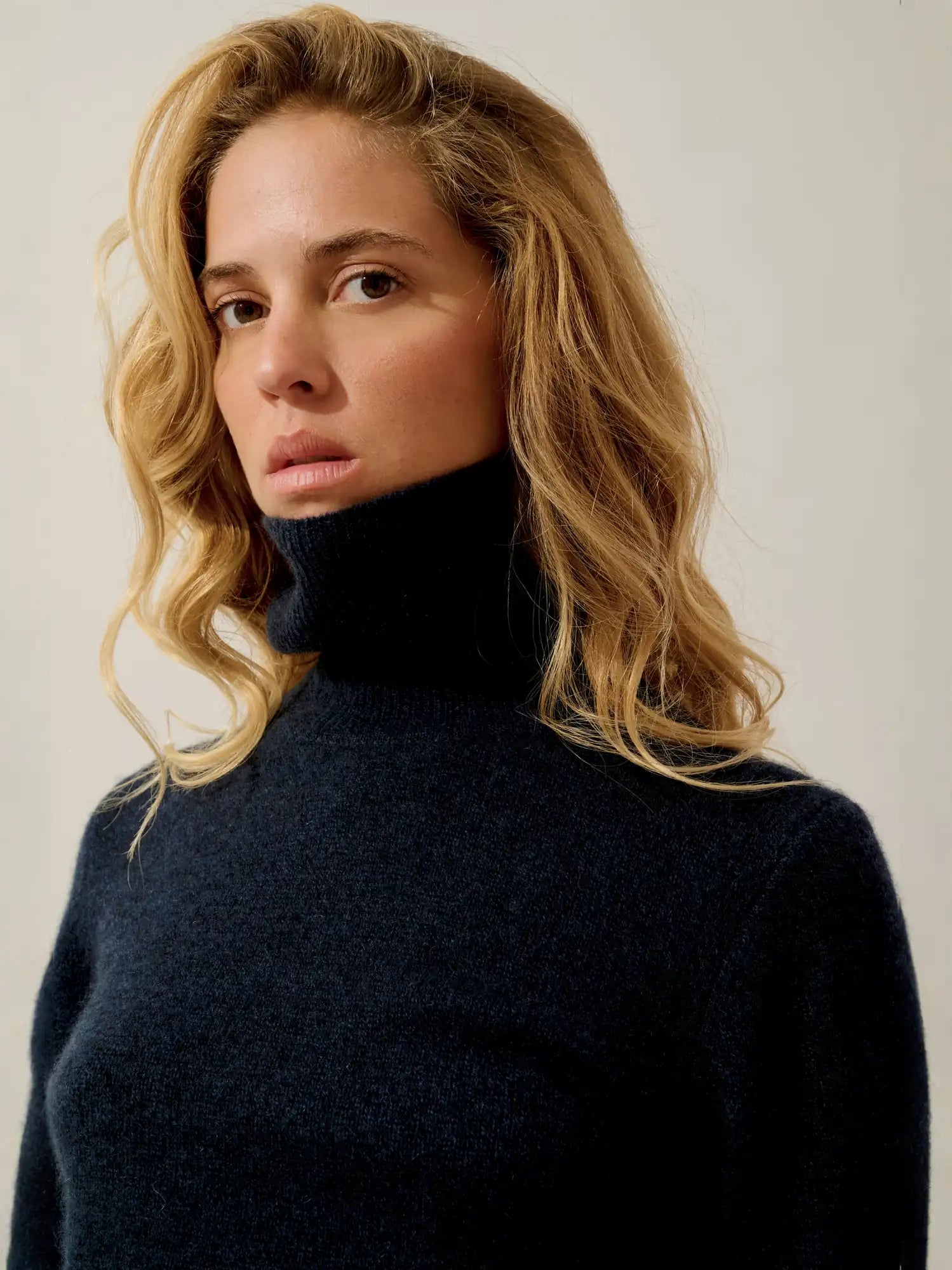 TED pull col roulé 4 fils caviar