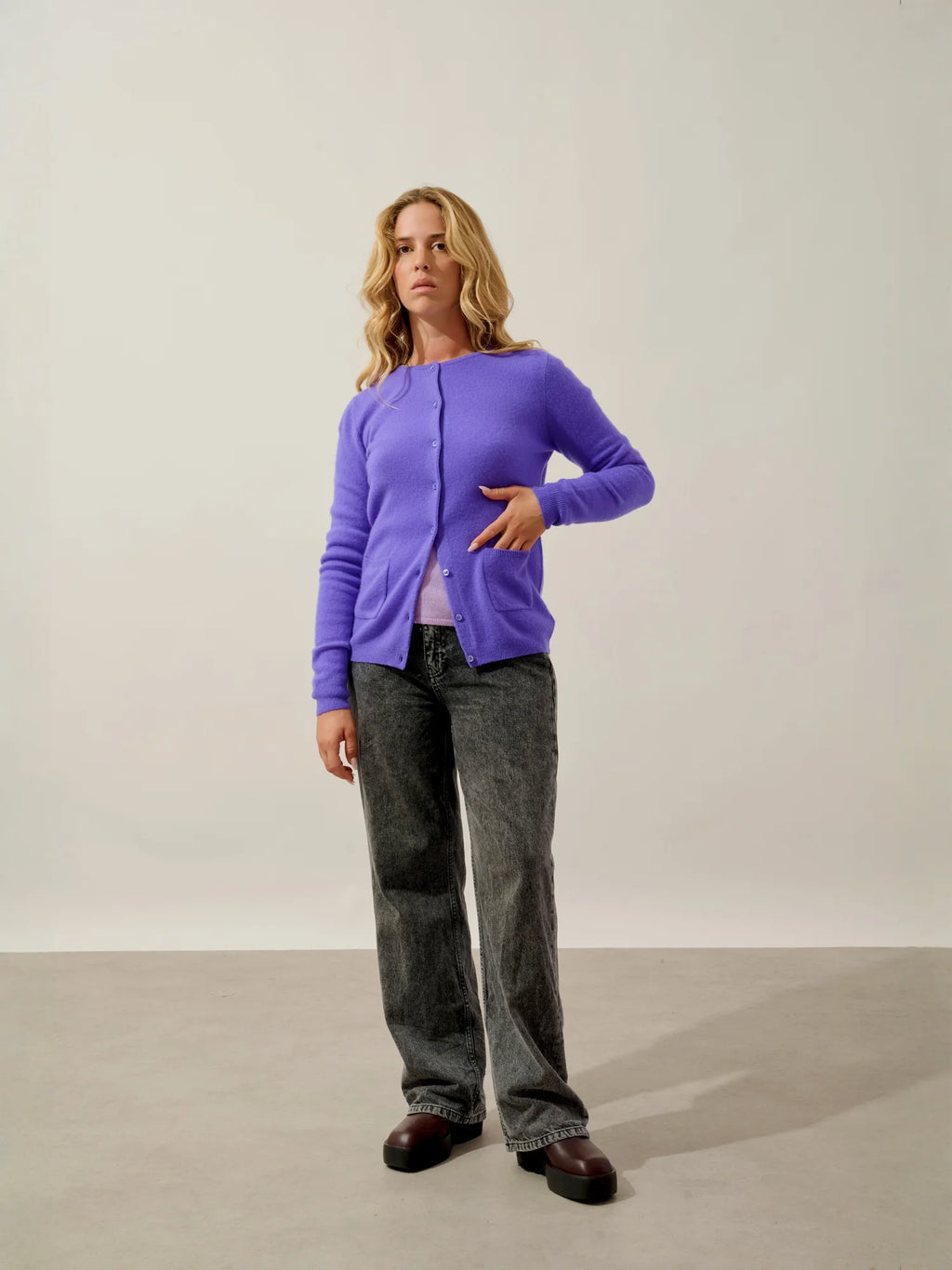 CARON Strickjacke Rundhalsausschnitt Lavendel