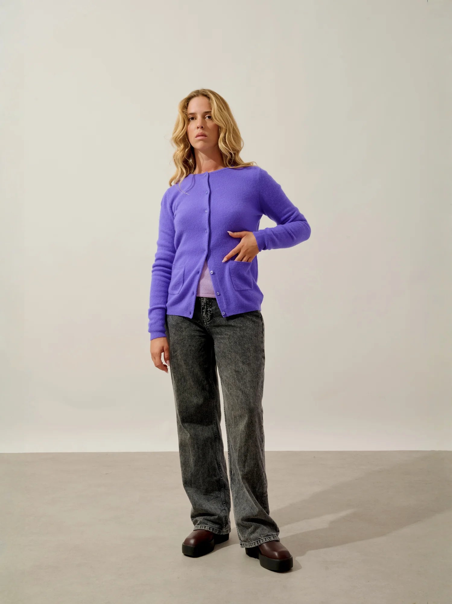 CARON Strickjacke Rundhalsausschnitt Lavendel