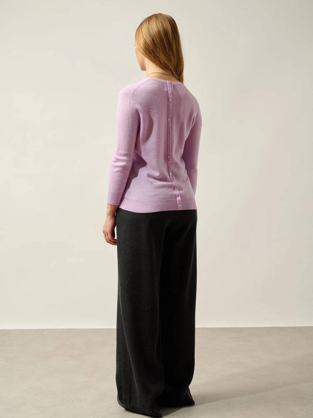 ESTARIS Sweater Crew Neck Buttoned Back Marshmallow