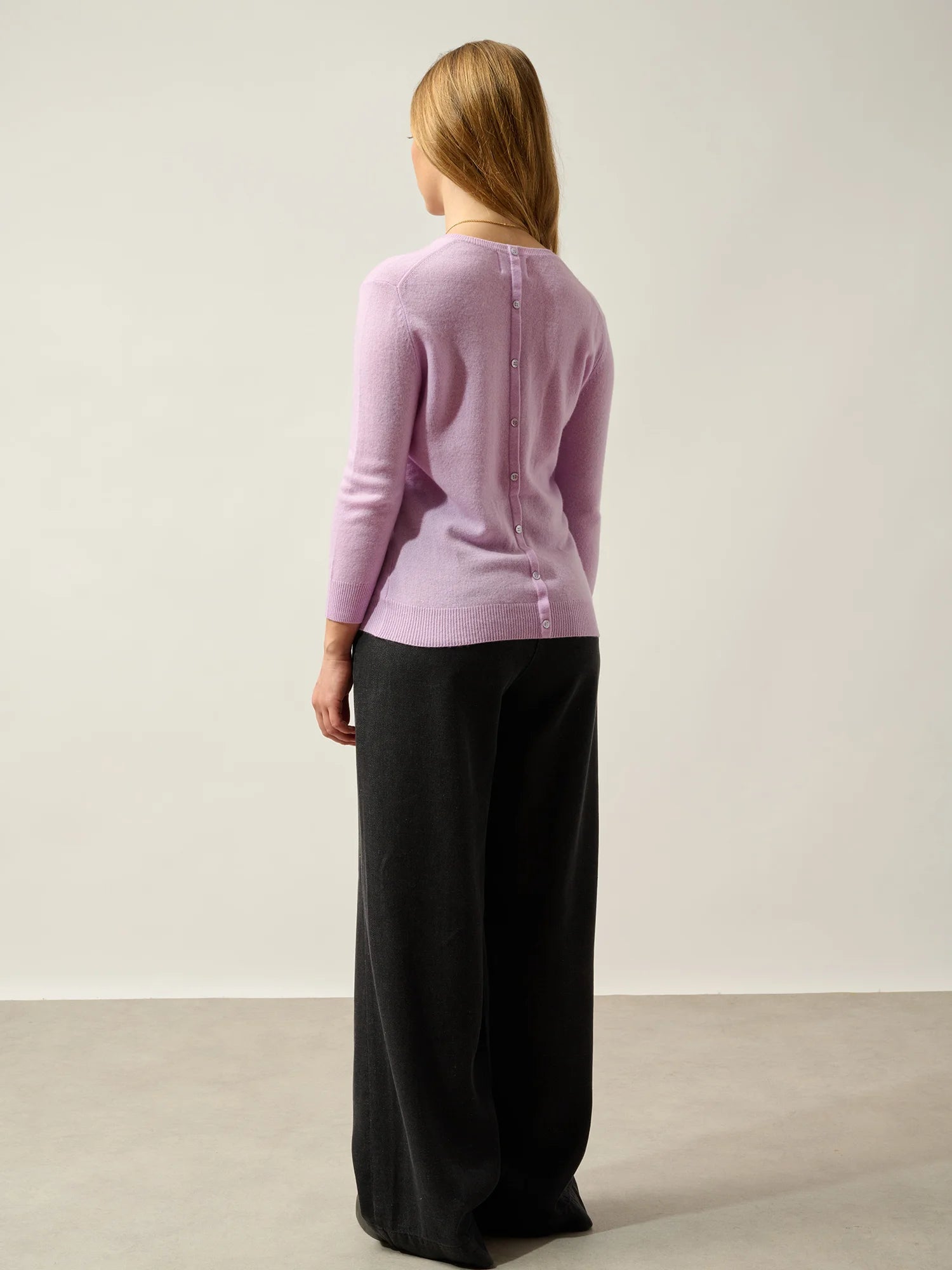 ESTARIS Sweater Crew Neck Buttoned Back Marshmallow