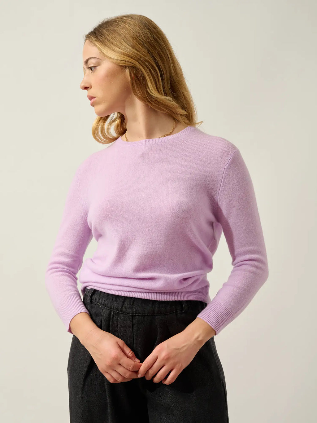 ESTARIS Sweater Crew Neck Buttoned Back Marshmallow