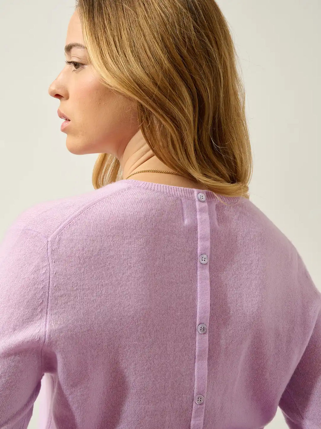 ESTARIS Sweater Crew Neck Buttoned Back Marshmallow