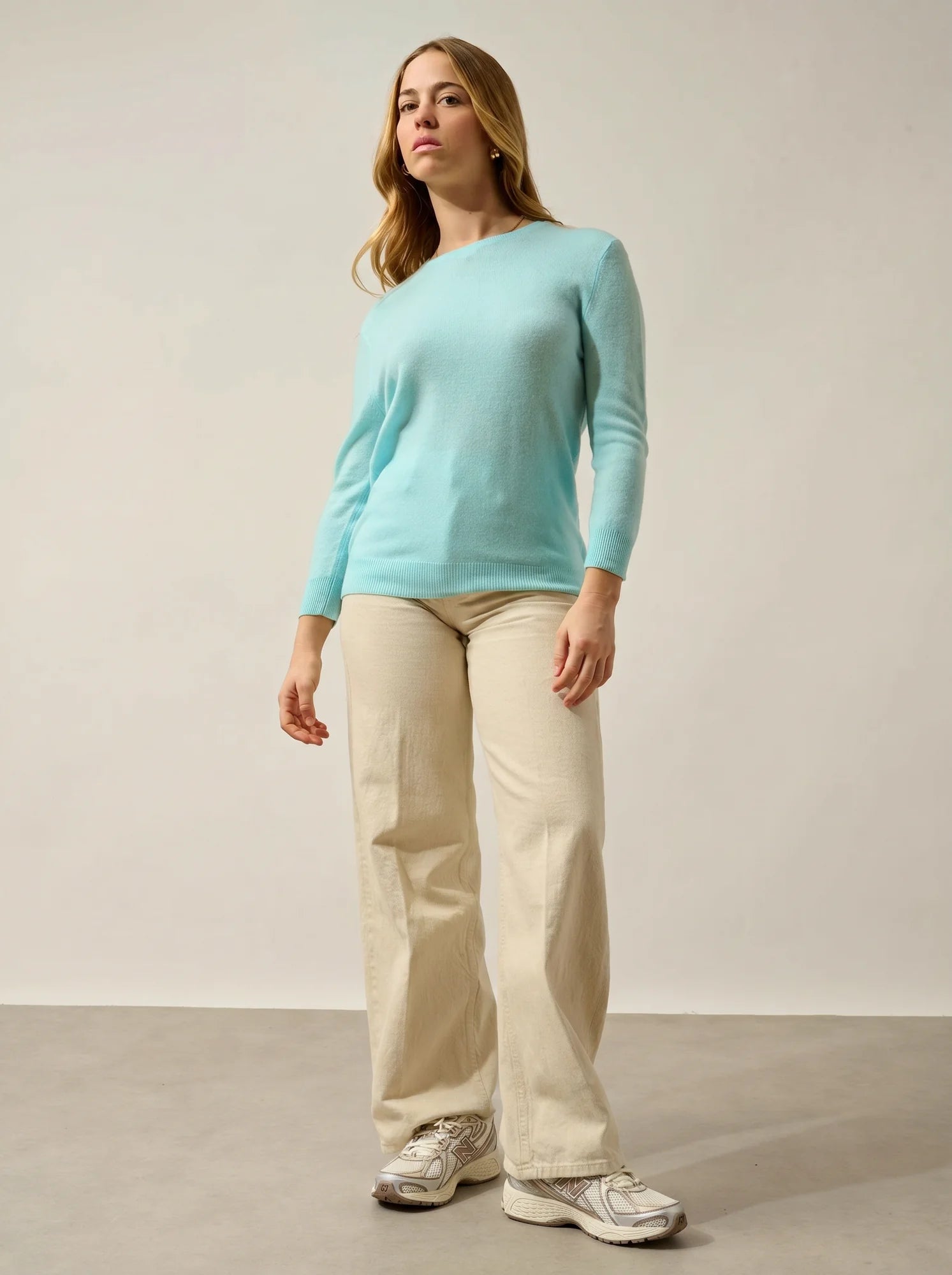 ESTARIS Sweater Crew Neck Buttoned Back Opaline Green