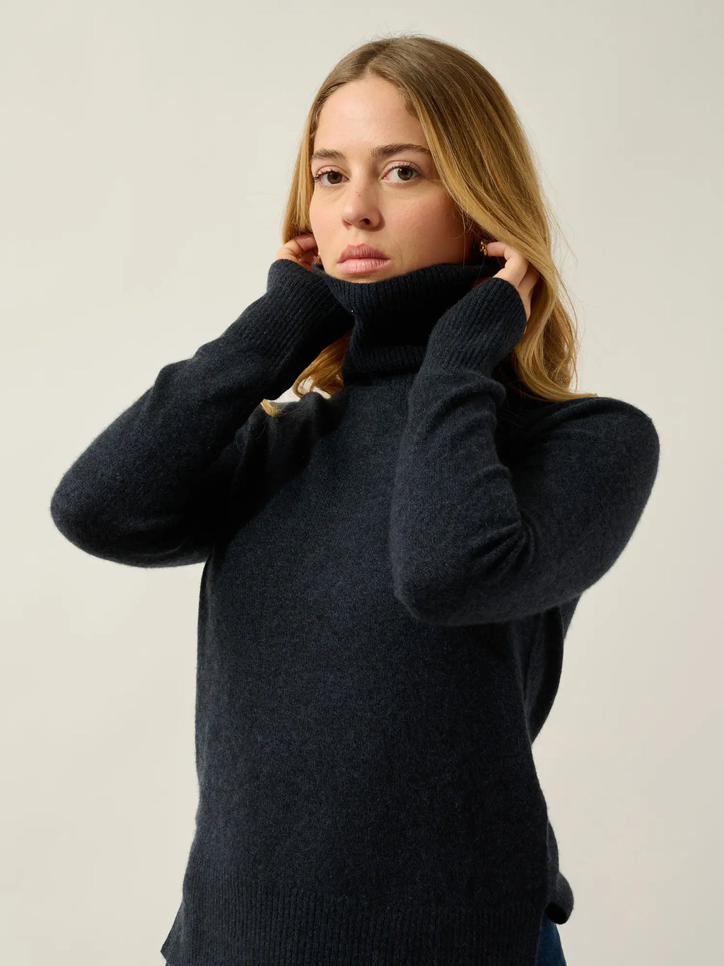 FORNET Pullover Rollkragen Kaviar