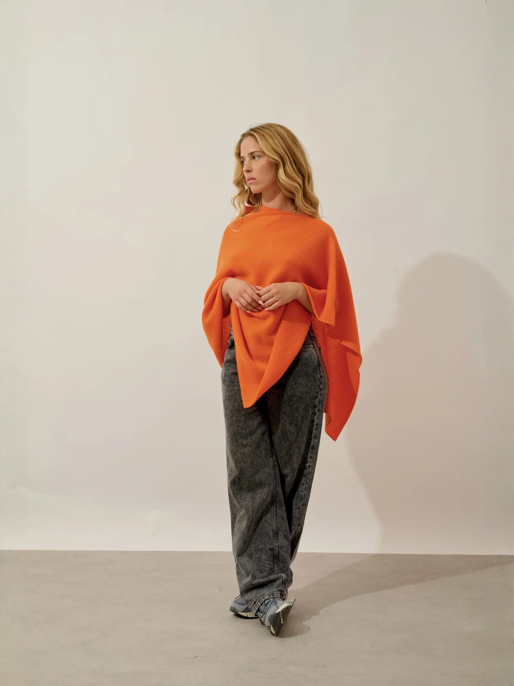 MERYL poncho 4-fädig karotte