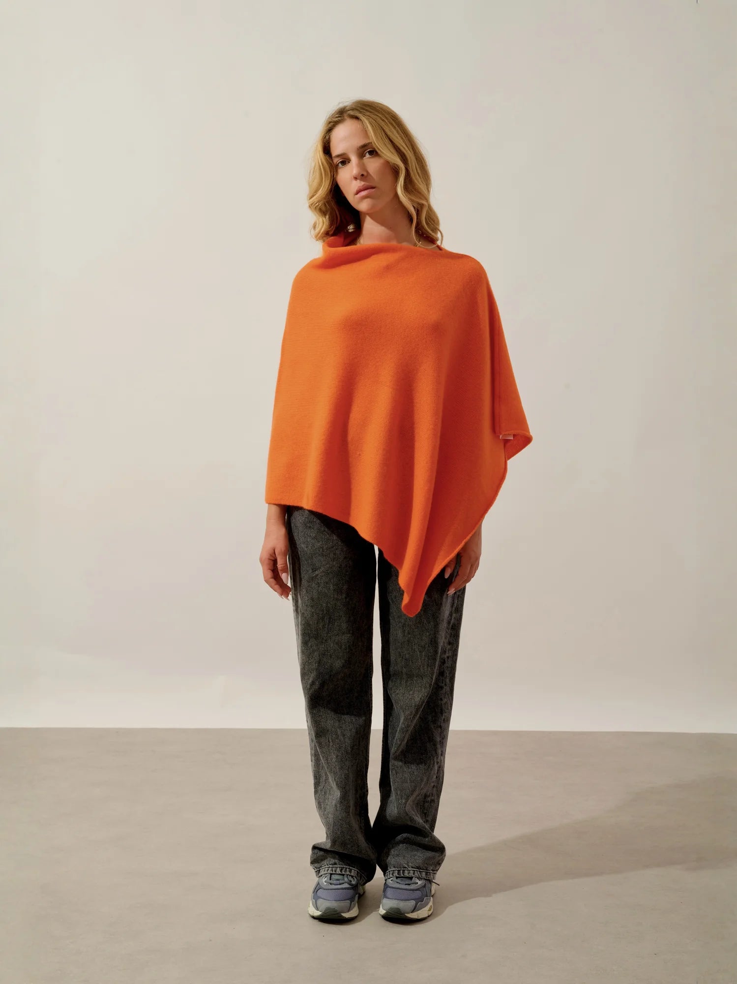 MERYL poncho 4-fädig karotte