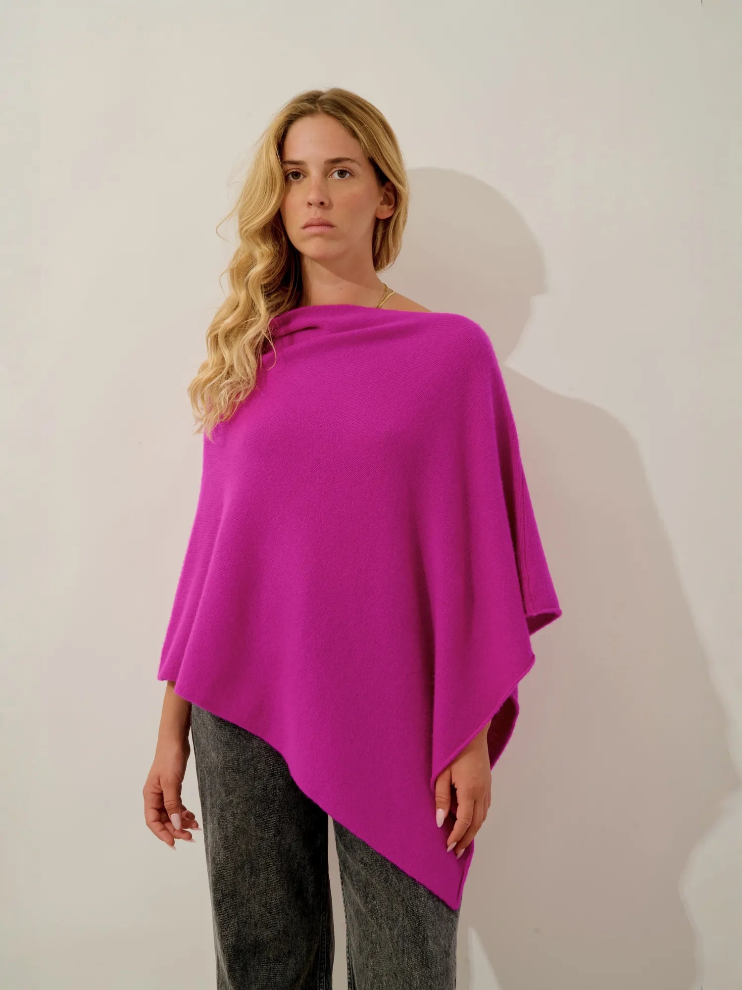 MERYL poncho 4 ply hibiscus