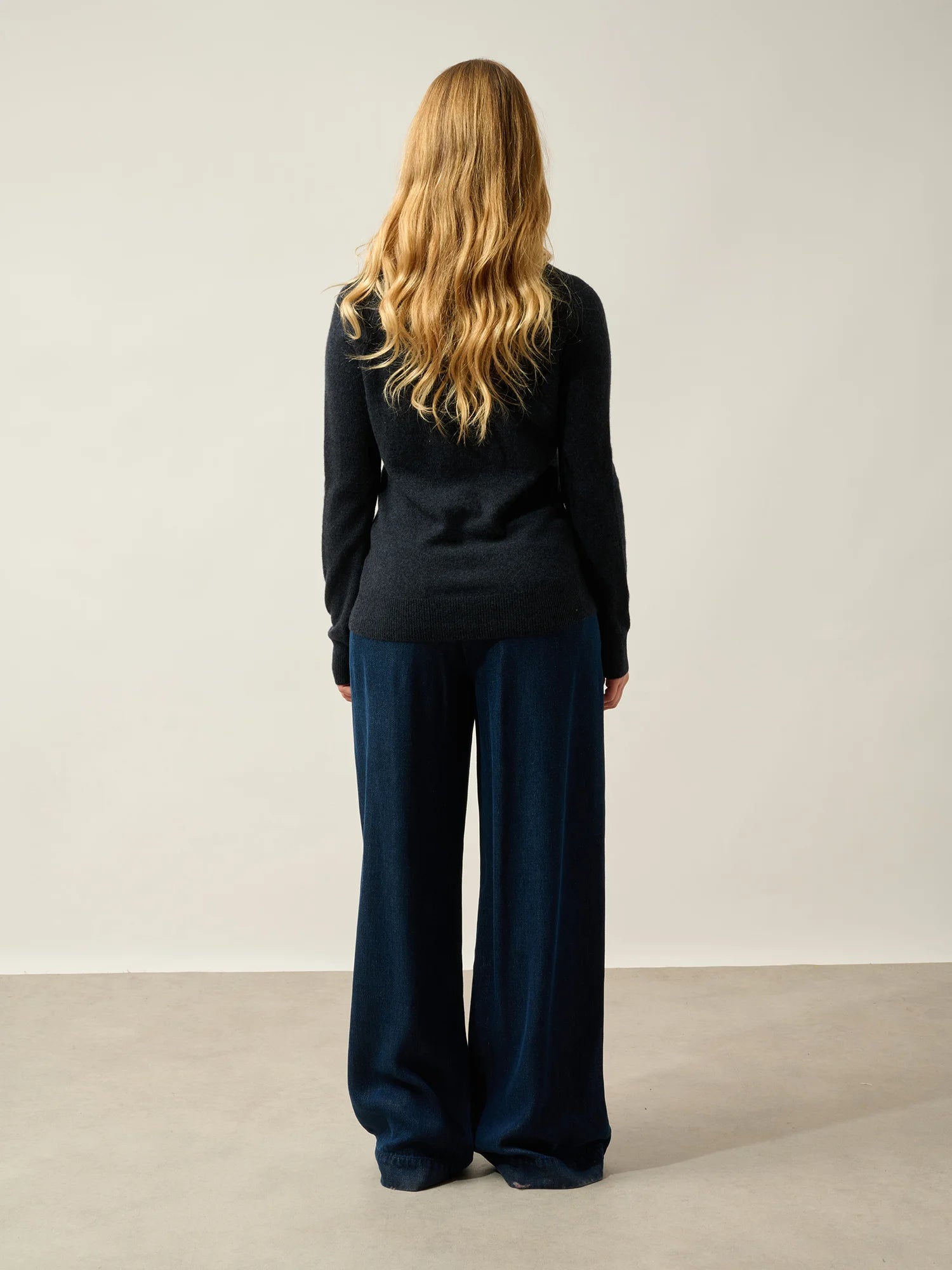 GIUSALET sweater v-neck caviar