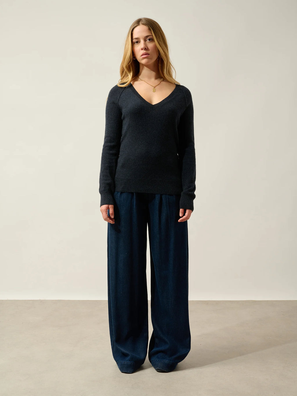 GIUSALET Pullover V-Ausschnitt Kaviar