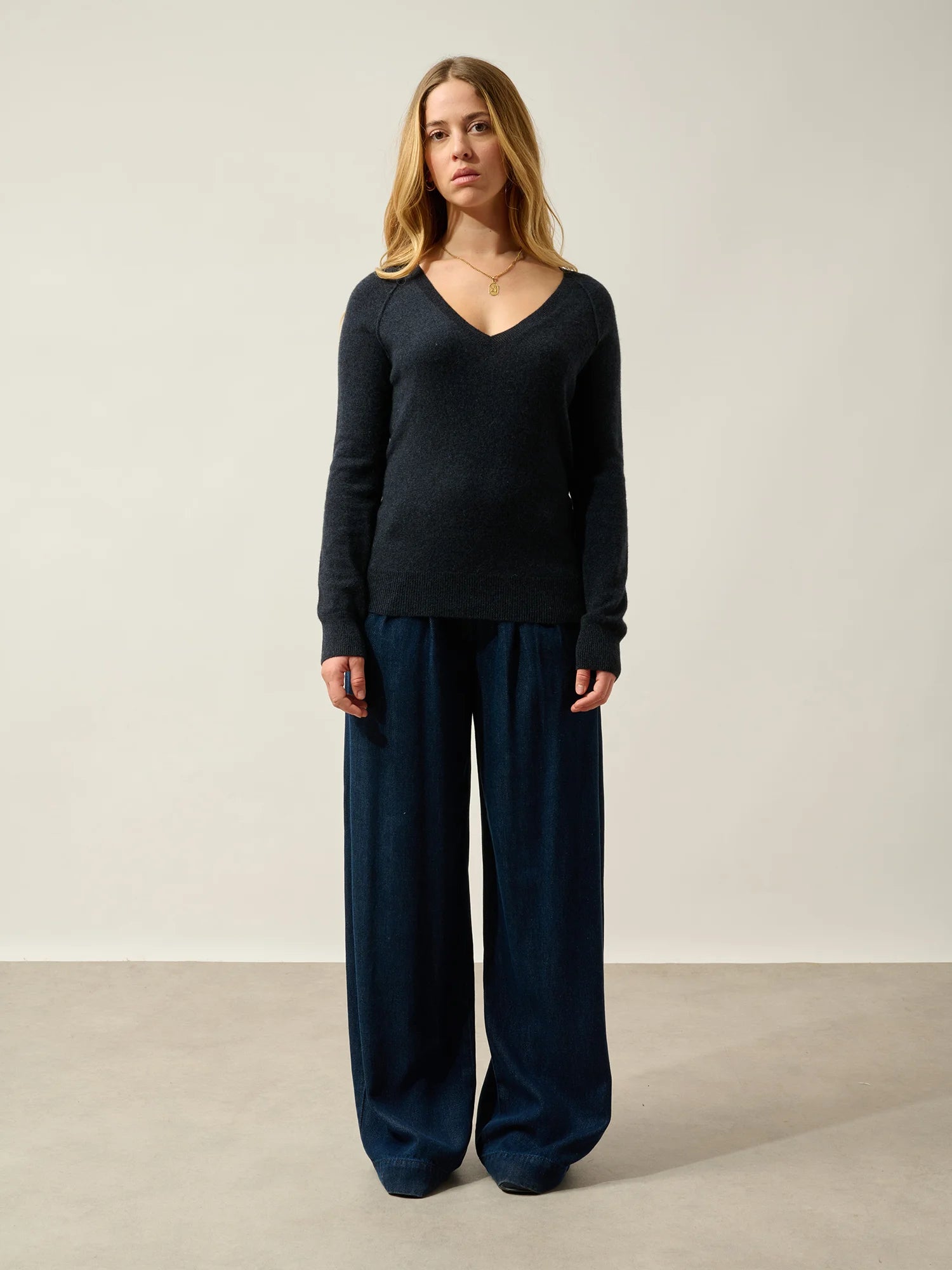 GIUSALET Pullover V-Ausschnitt Kaviar
