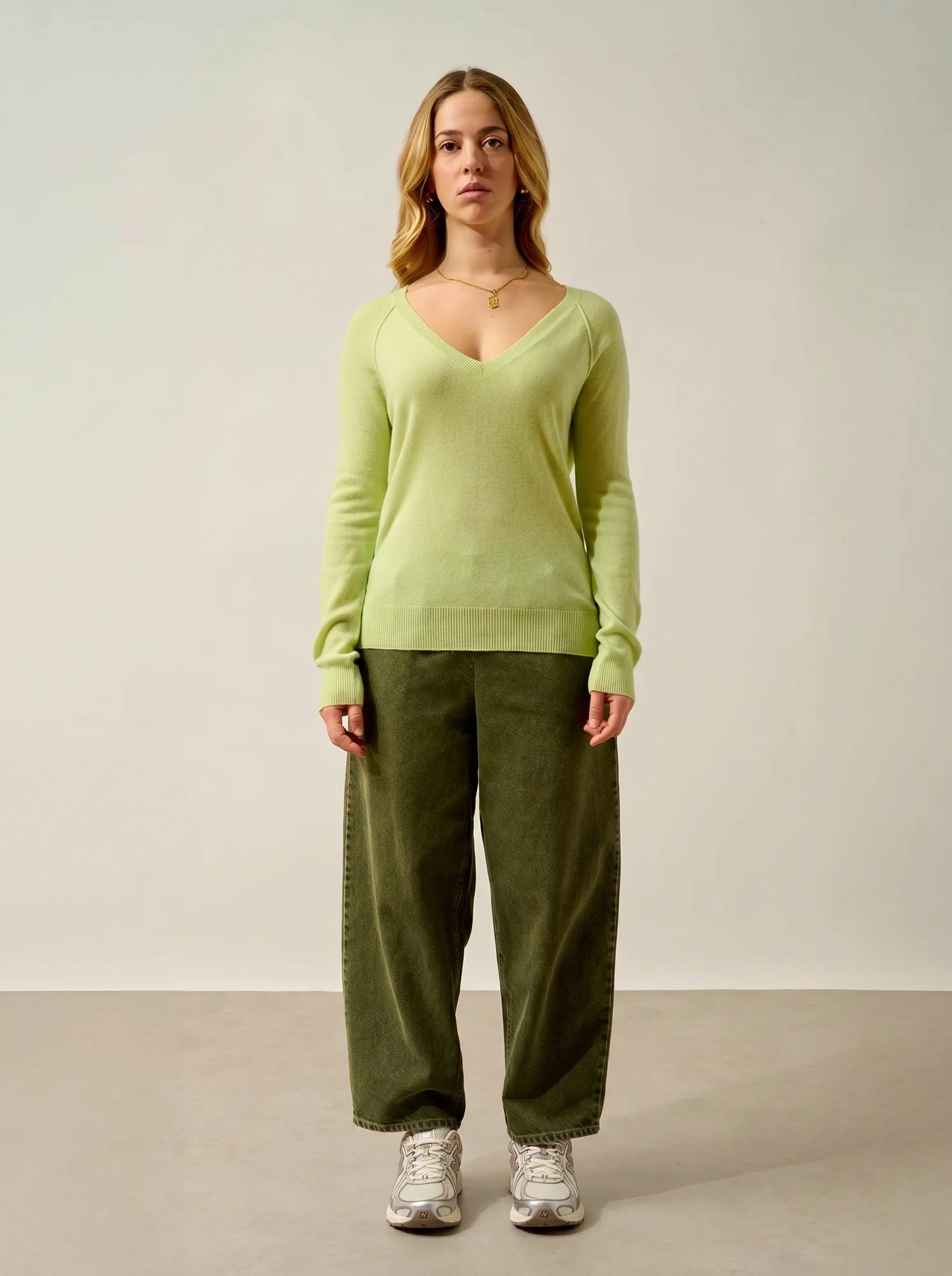GIUSALET sweater v-neck lime