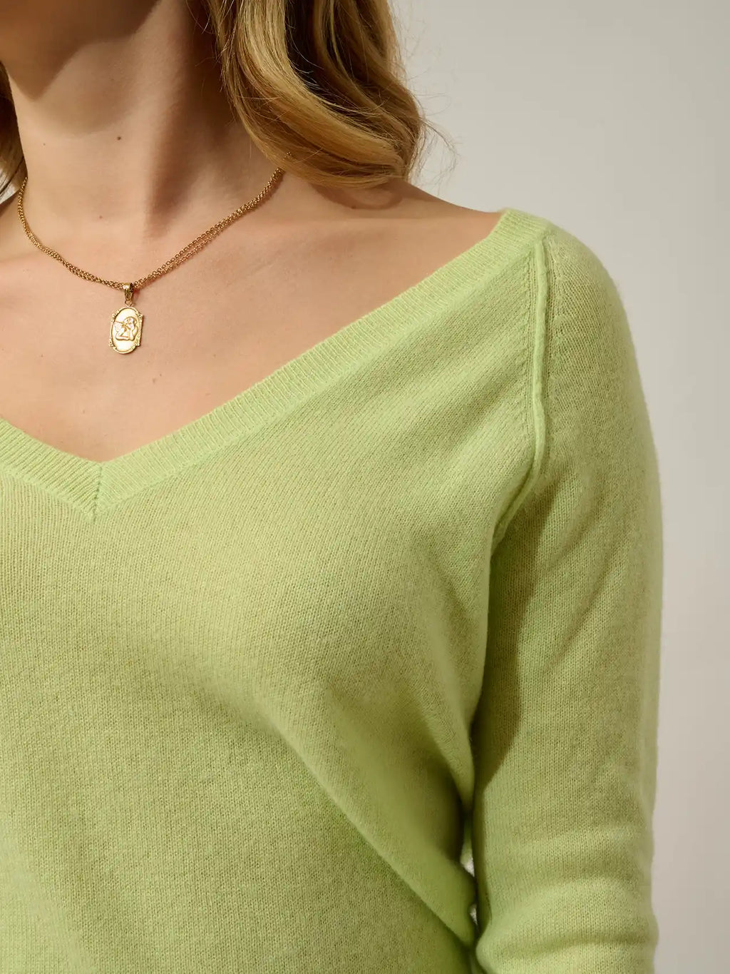 GIUSALET Sweater V-Neck Lime
