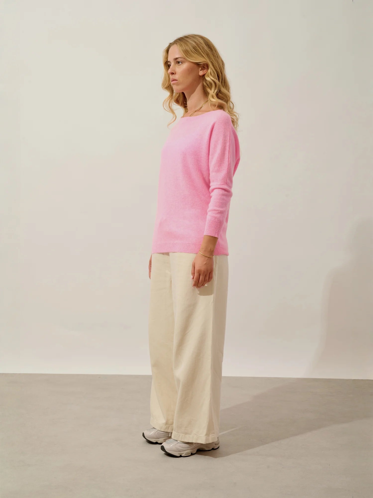 GOLÉON sweater batwing neon heather pink