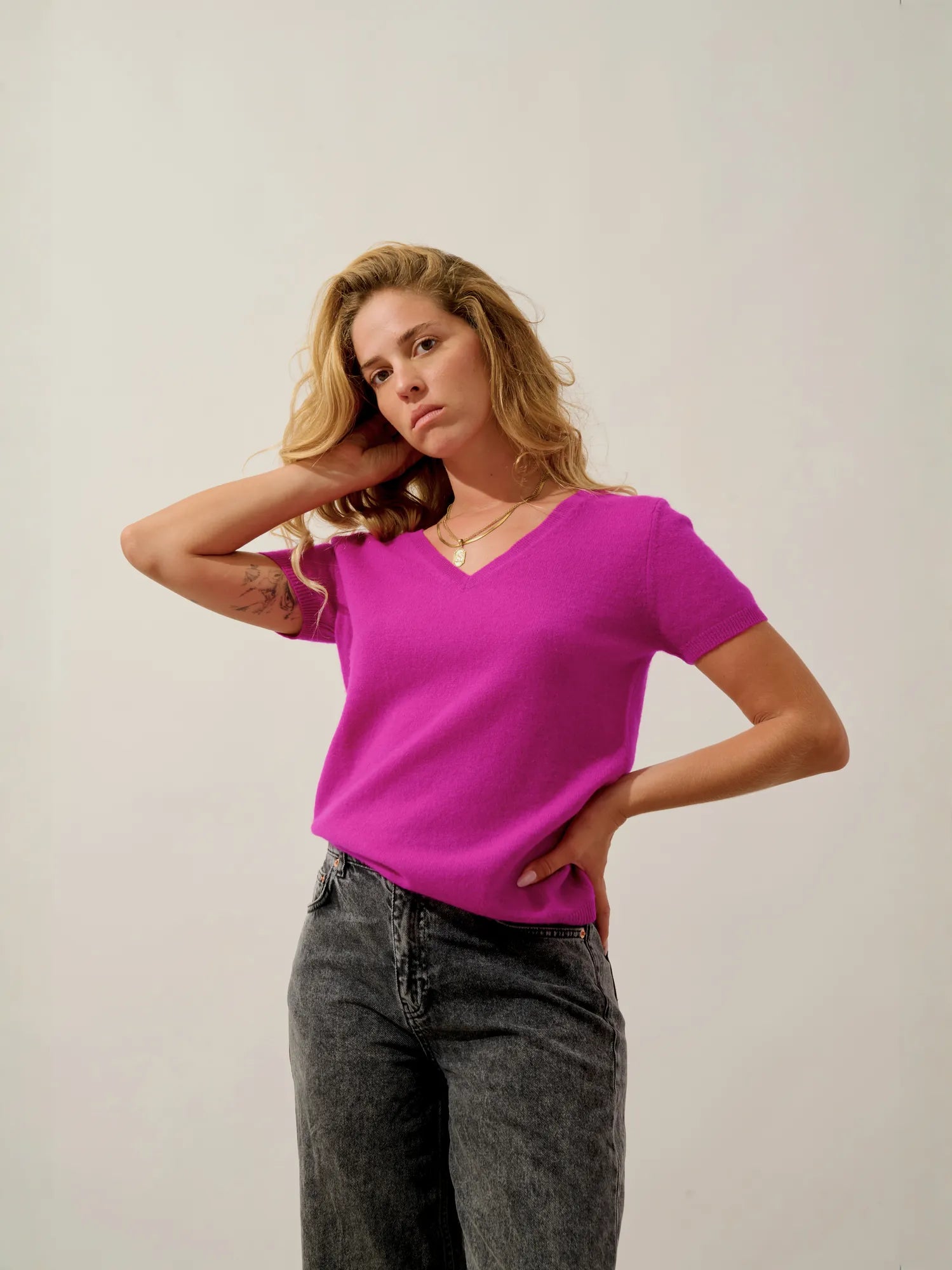 KALI t-shirt col V hibiscus