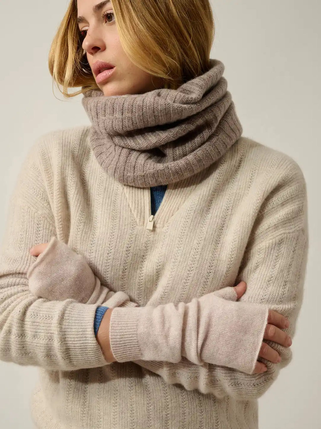 SERRE fingerlose handschuhe beige meliert