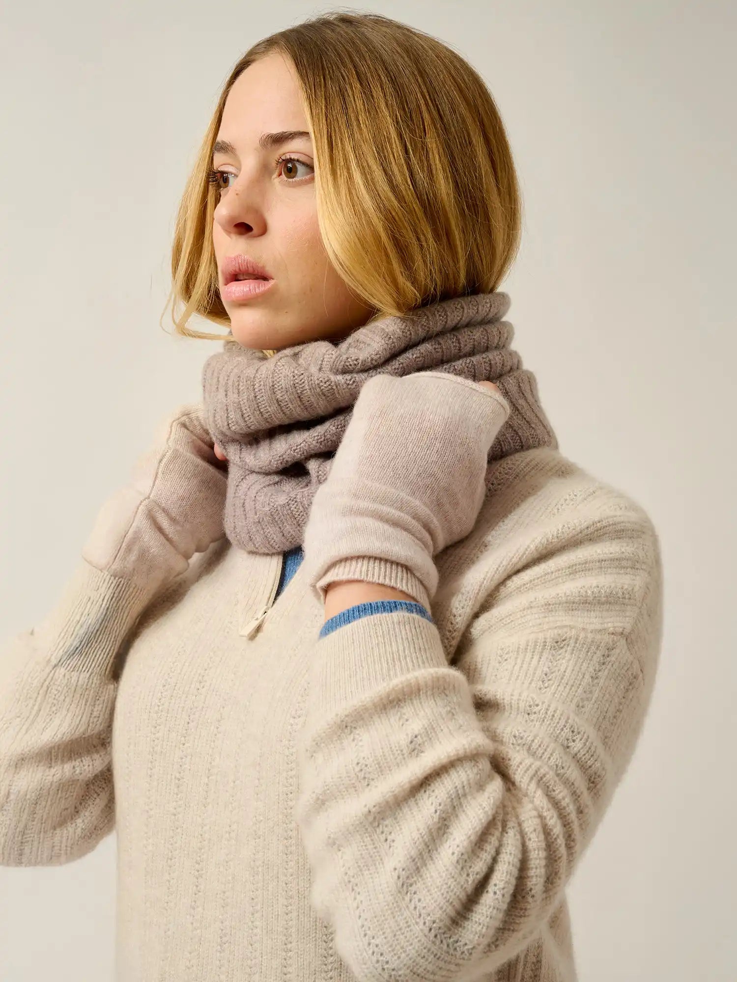 SERRE fingerlose handschuhe beige meliert