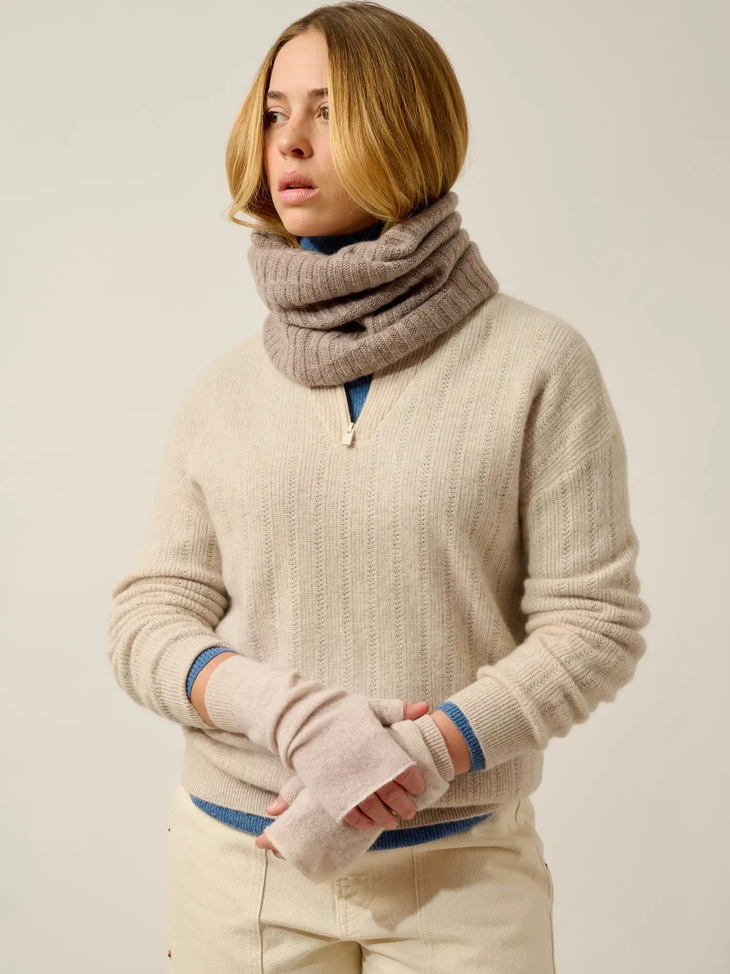 SERRE fingerlose handschuhe beige meliert