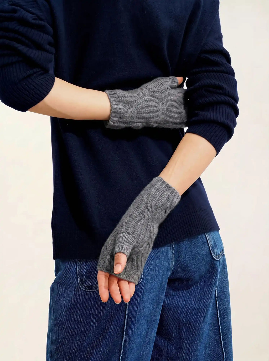 IRIS fingerless gloves 6 ply heather flannel