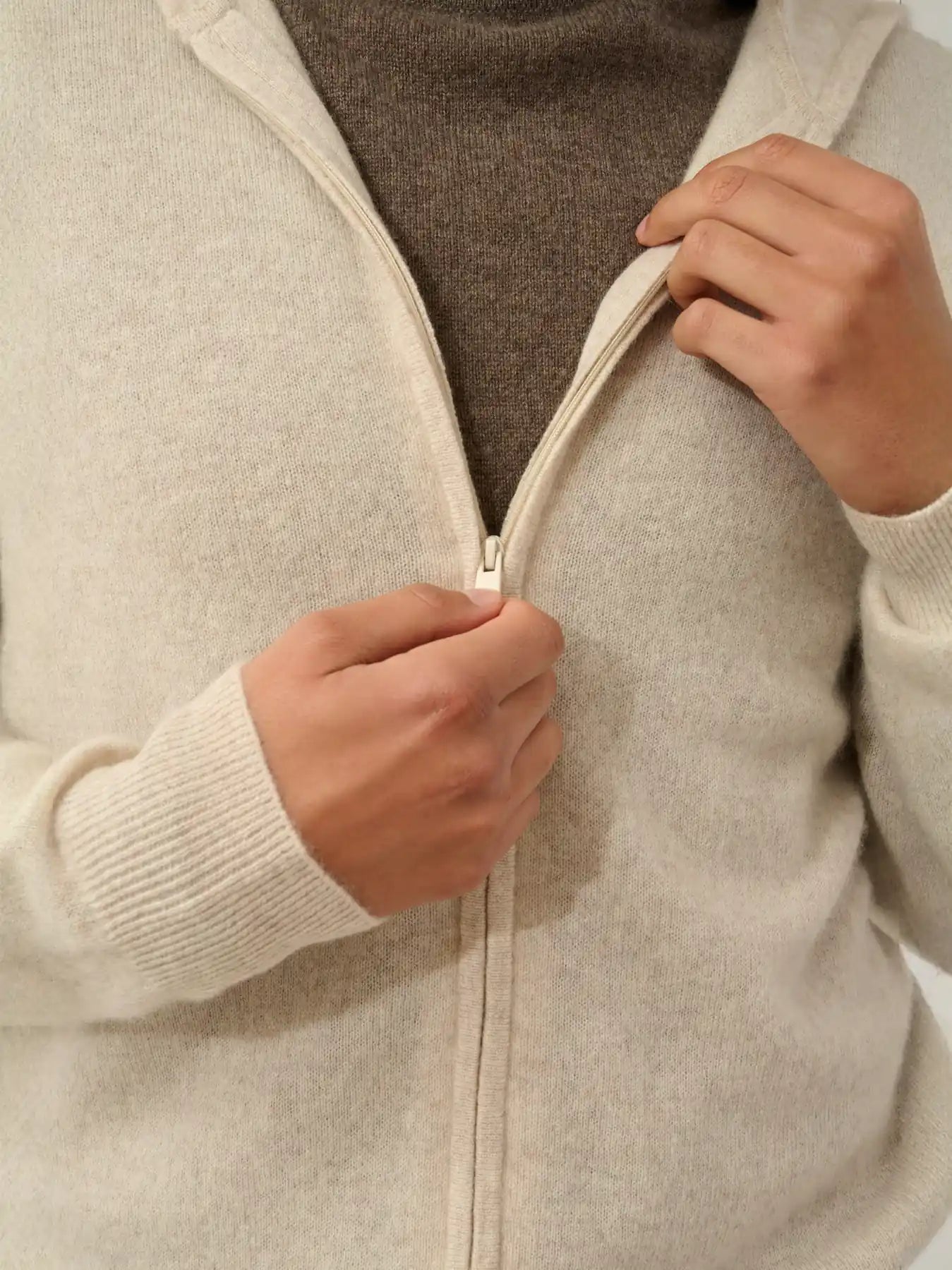 NEURRE vest zipped hooded heather beige