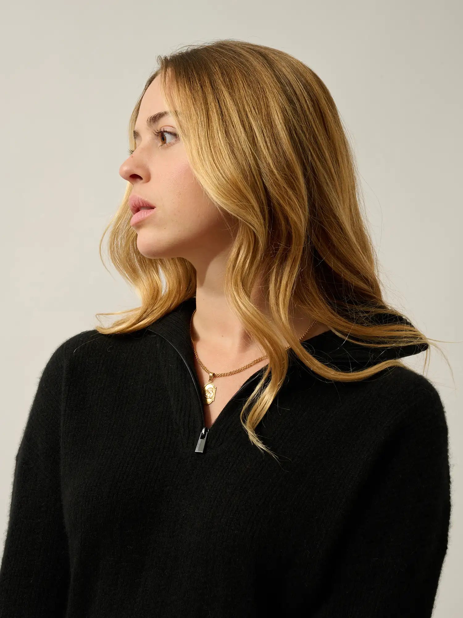 MARIE sweater cuffed beanie black