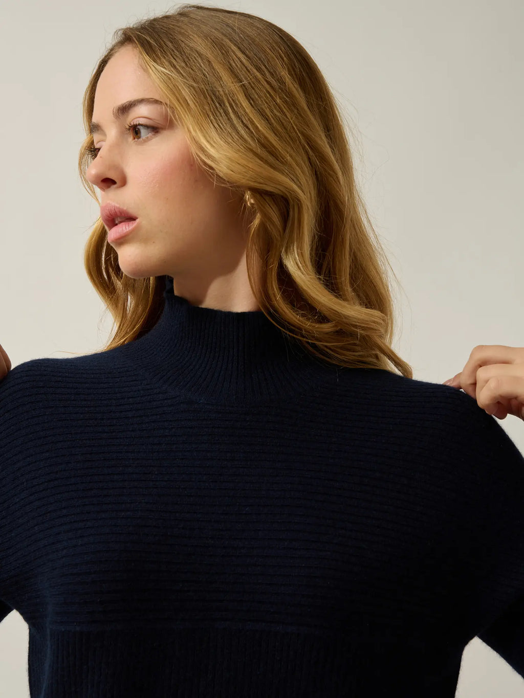 BENEDICTE Pullover Stehkragen Marineblau