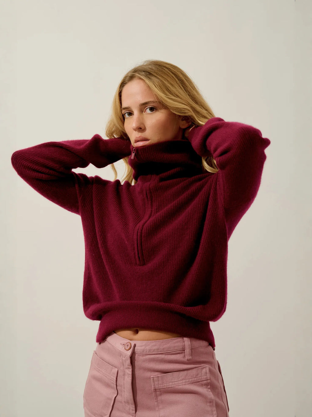 KARMA sweater cuffed beanie burgundy