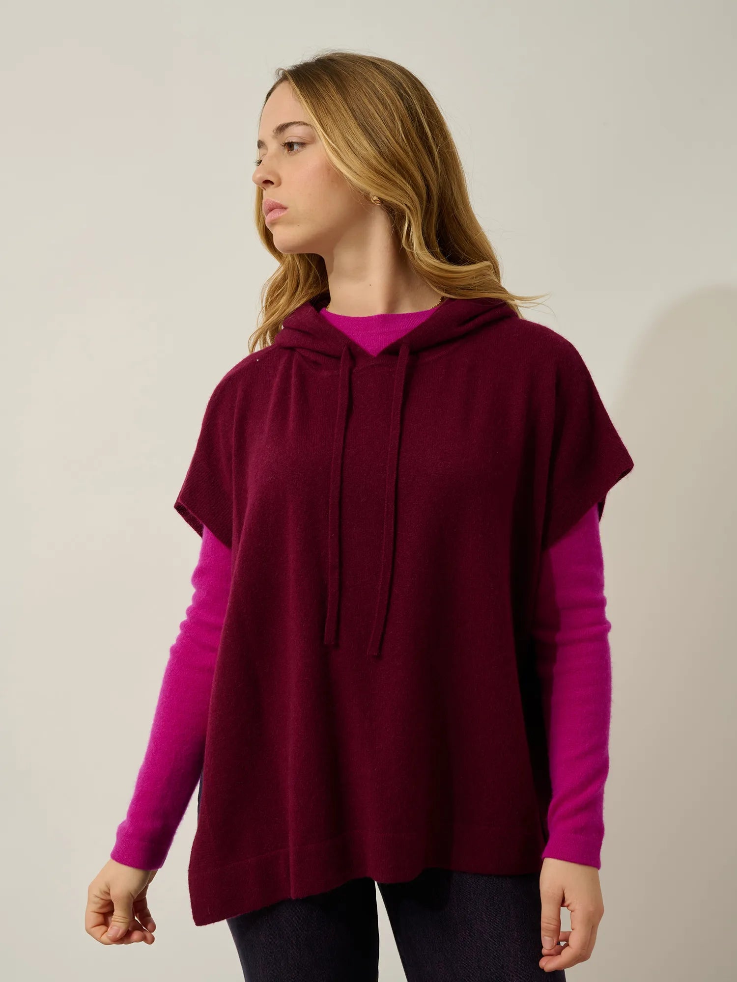 ELSA Poncho mit Kapuze Bordeaux