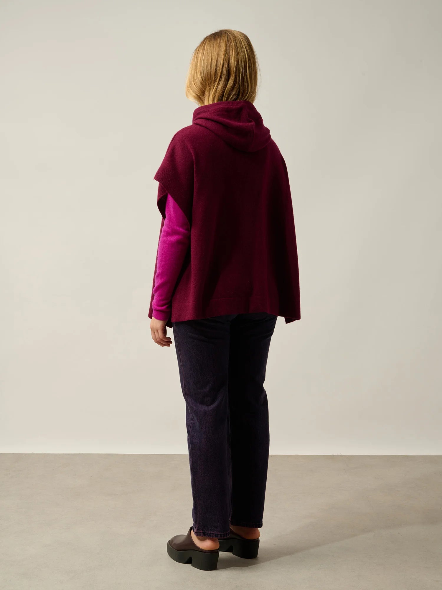 ELSA Poncho mit Kapuze Bordeaux
