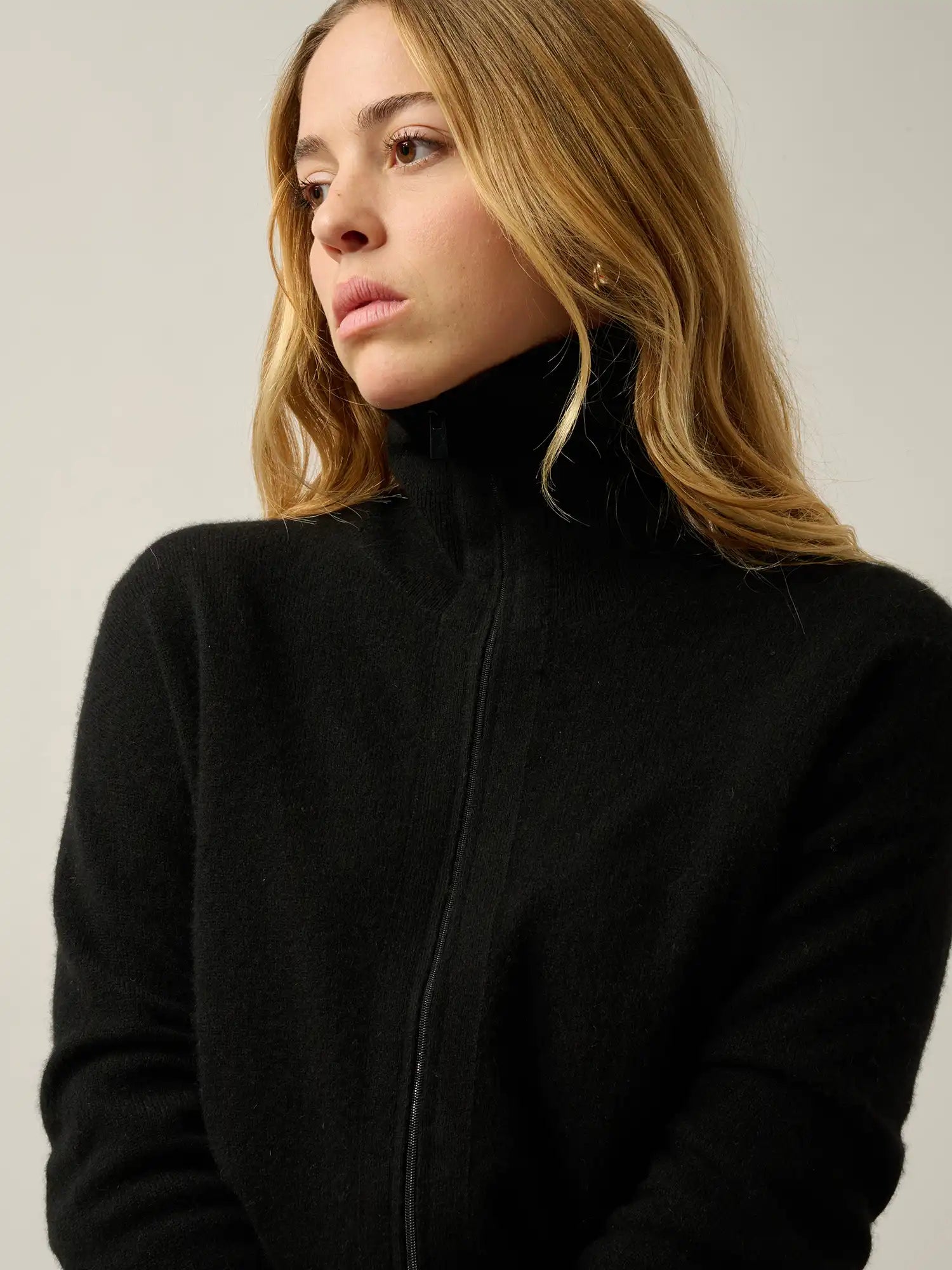 ANNELISE vest zipped trucker neck black