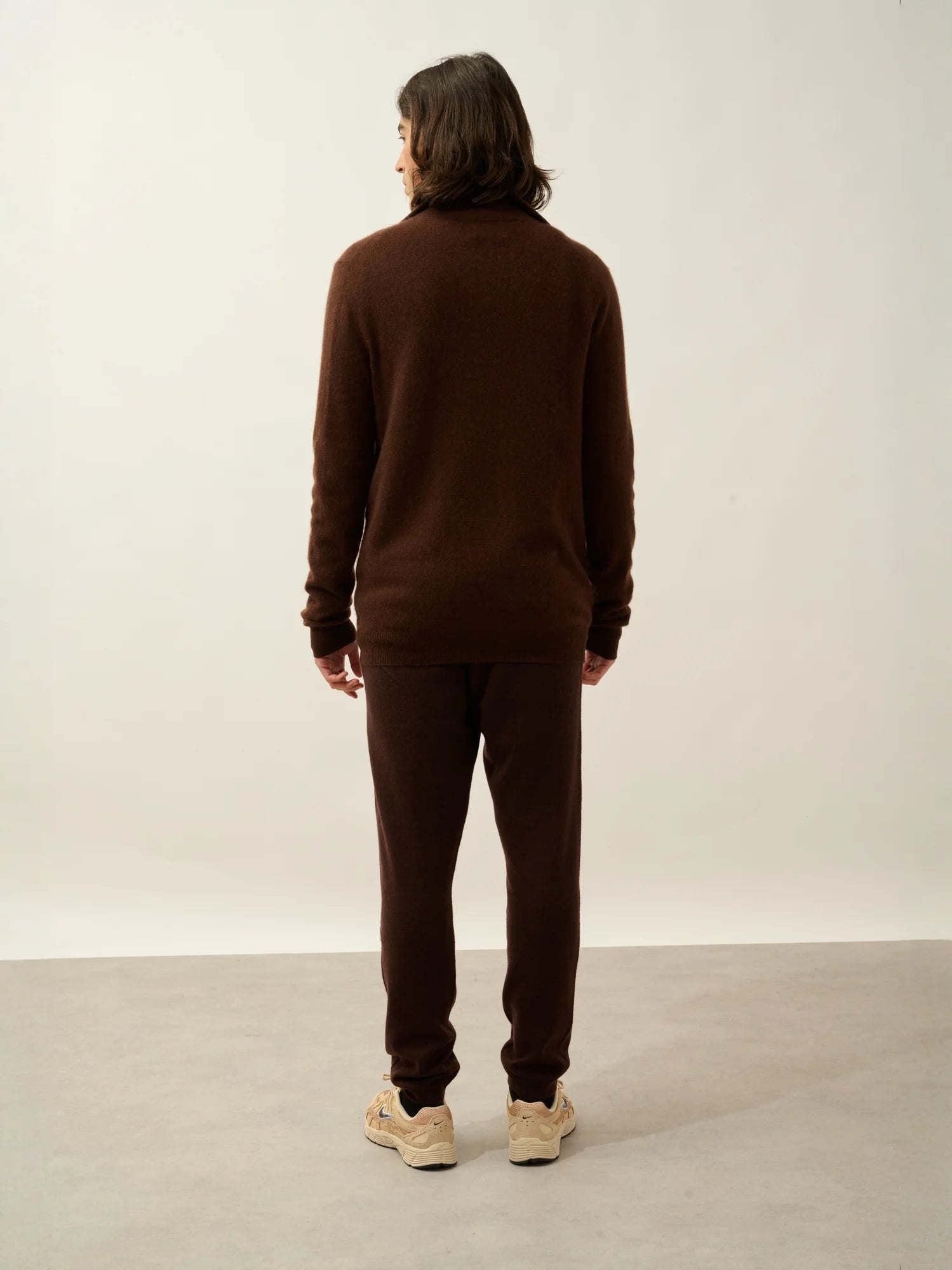 NOEMIE sweater cuffed beanie coffee