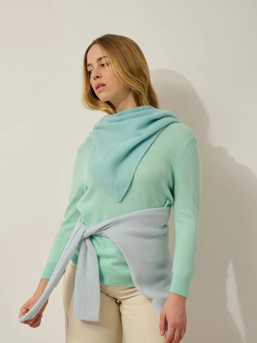 ARELIS Schal Triangle mit Fransen 4-fädig Aqua