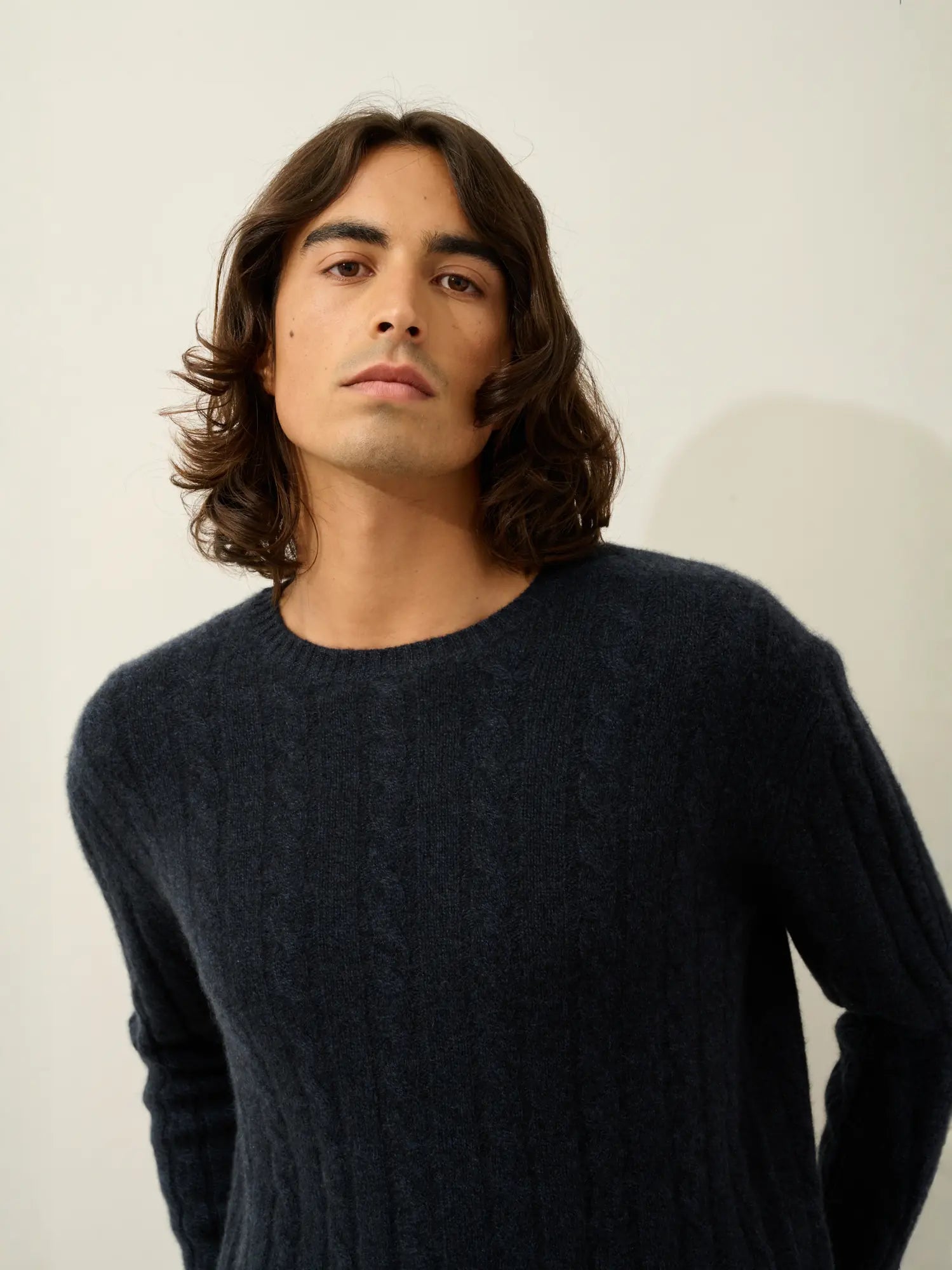 ORIVIAN sweater crew neck 4 ply caviar