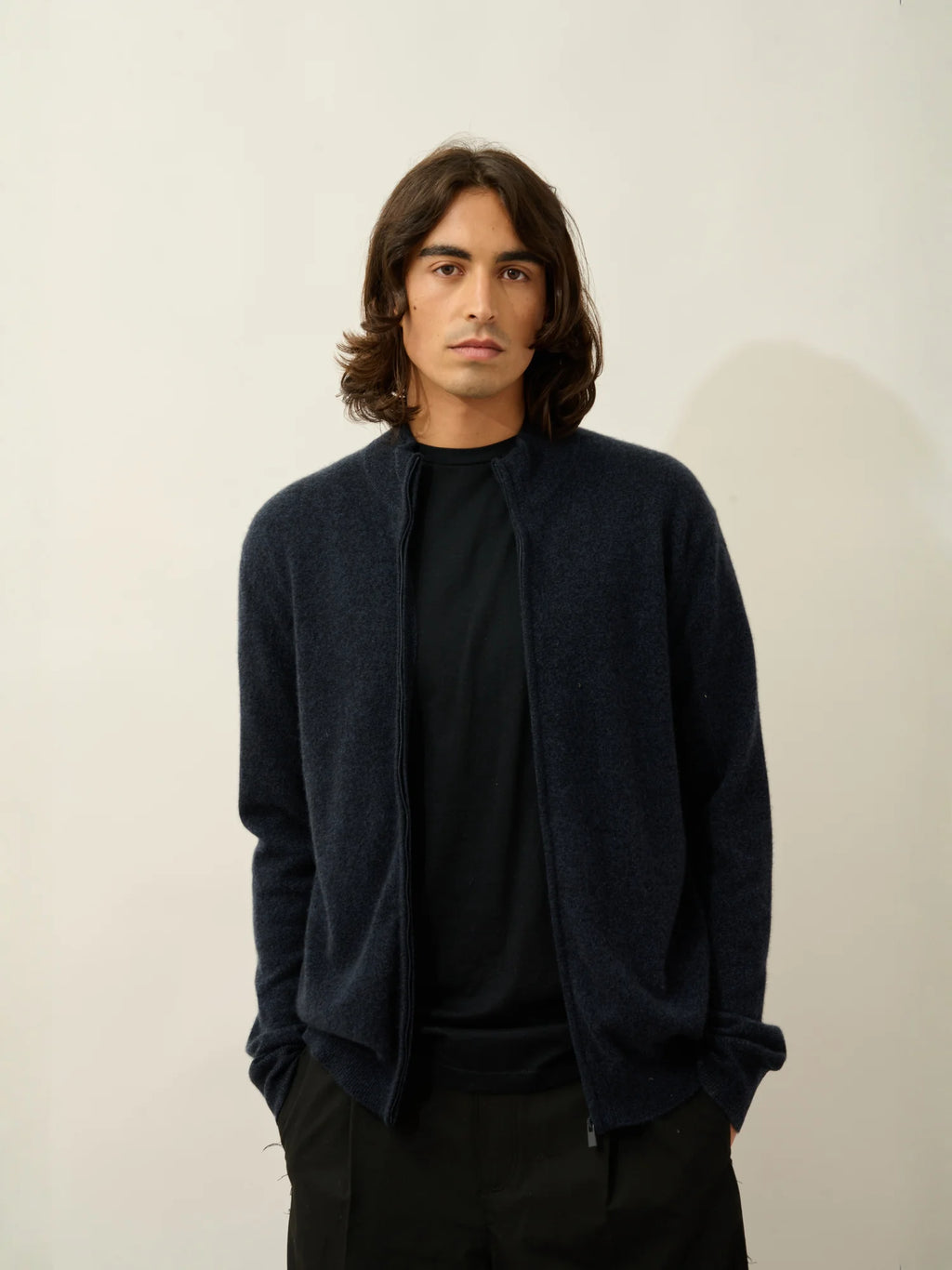 VALERION gilet zippé col montant caviar